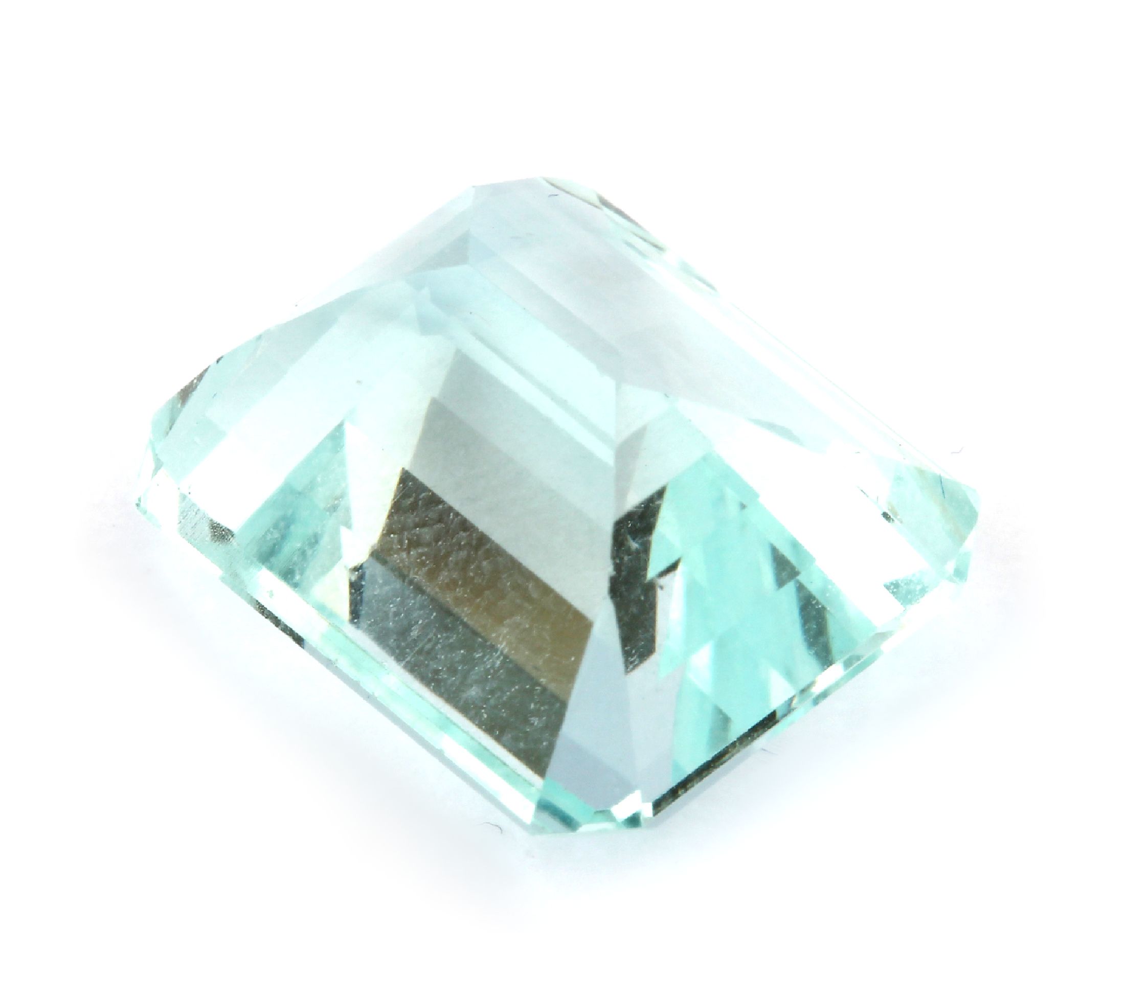 Detail a: Loser Aquamarin, ca. 12.72 ct, Treppenschliff