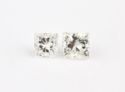 26745532a - Lot 24 loose diamonds in Princesscut