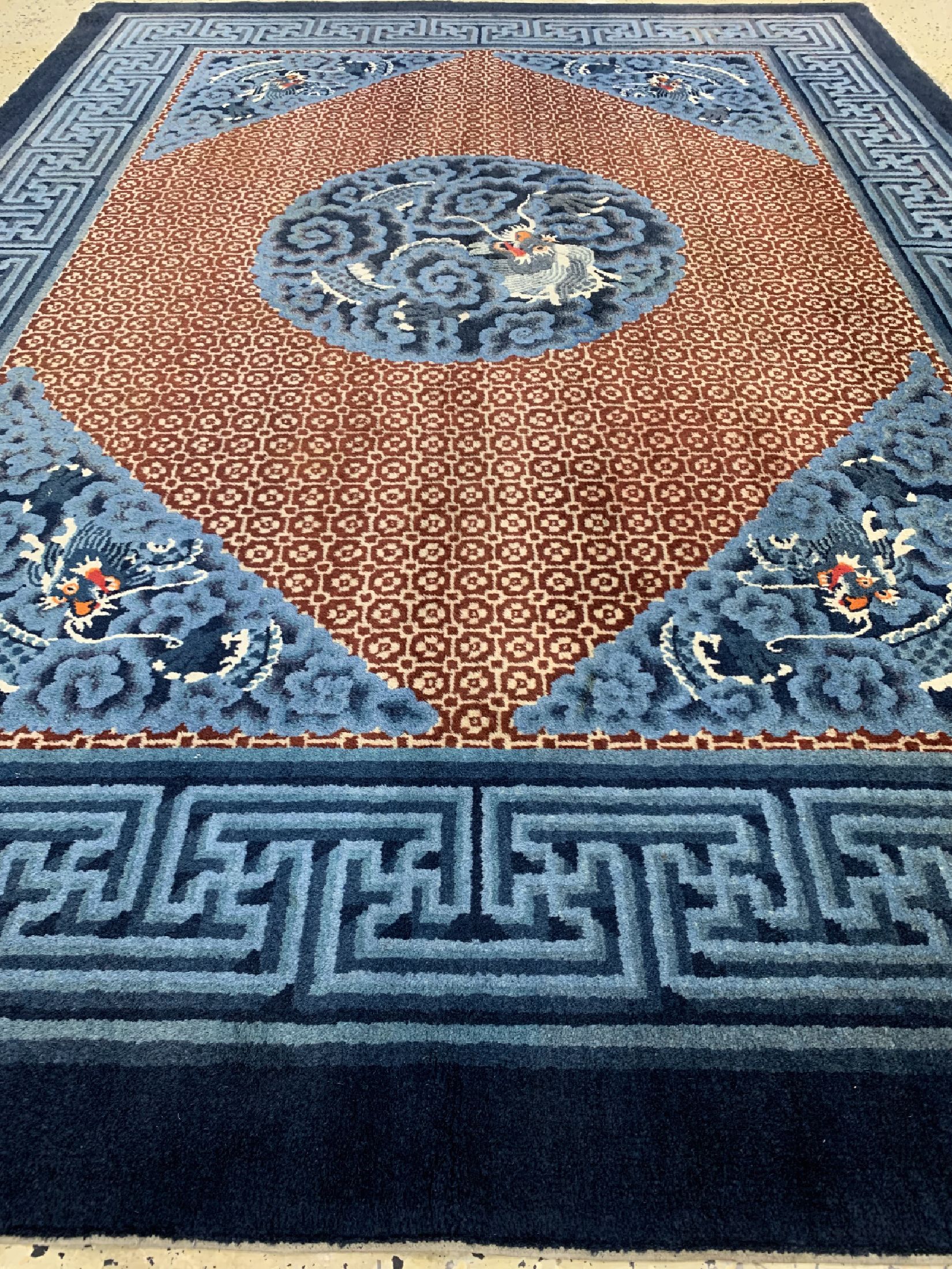 Detail d: Antiker"Drachen-Teppich", China, um 1900, Wolle auf Baumwolle, ca. 180 x 250 cm, EHZ: 1-2