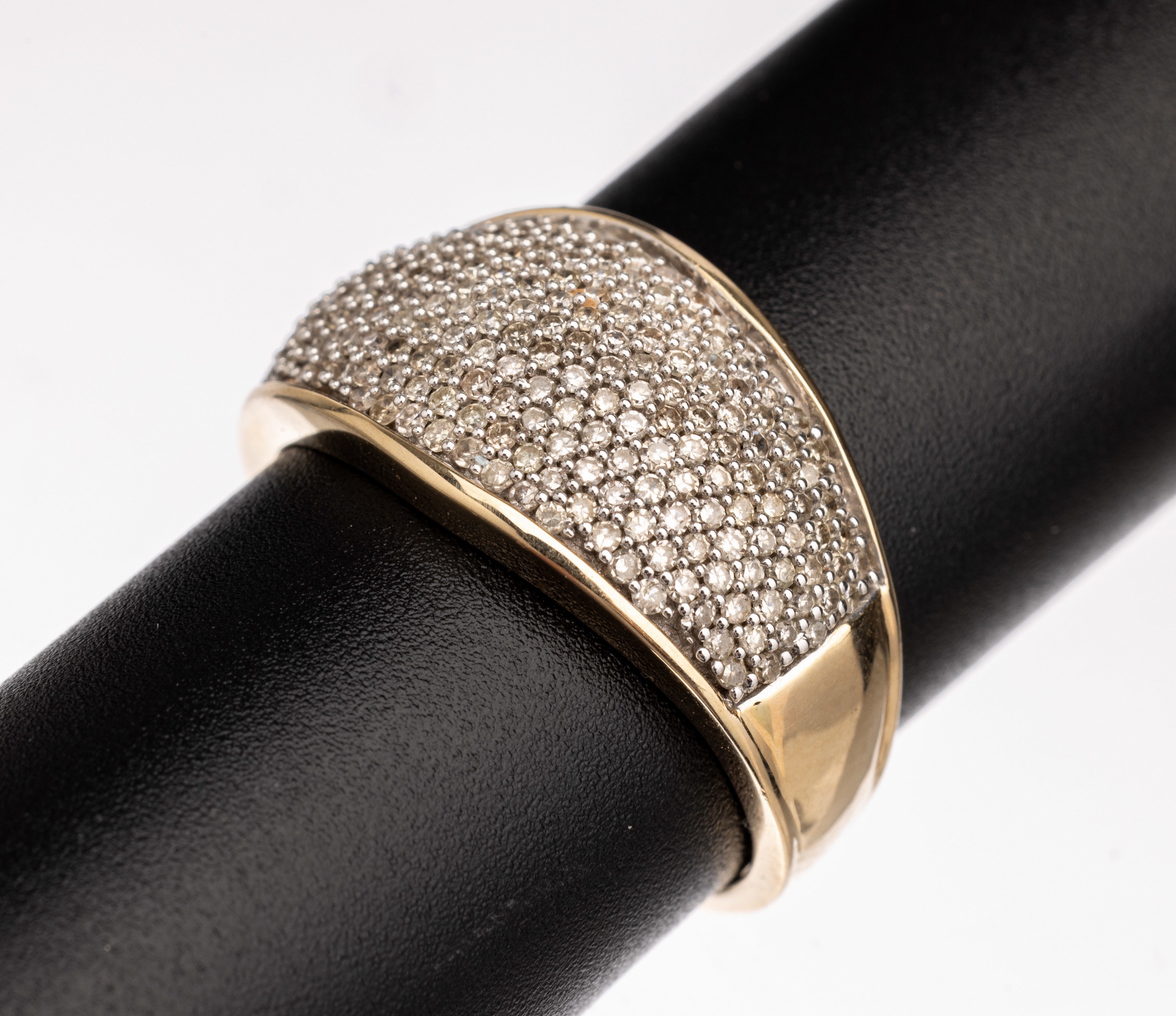 14 kt Gold Diamant-Ring, GG 585/000, in WG gefasste Diamanten zus. ca. 1.50 ct Weiß-l. get.Weiß/si-p1, RW 63, ca. 6.6 g