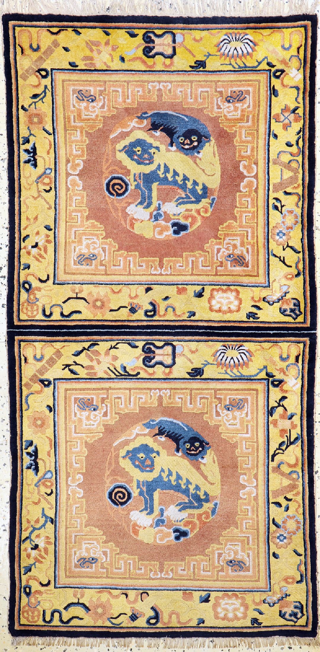 Sitzbank-Teppiche antik, "Fo Hund" China, um 1910/1920, Wolle auf Baumwolle, ca. 163 x 82 cm, EHZ: 1-2