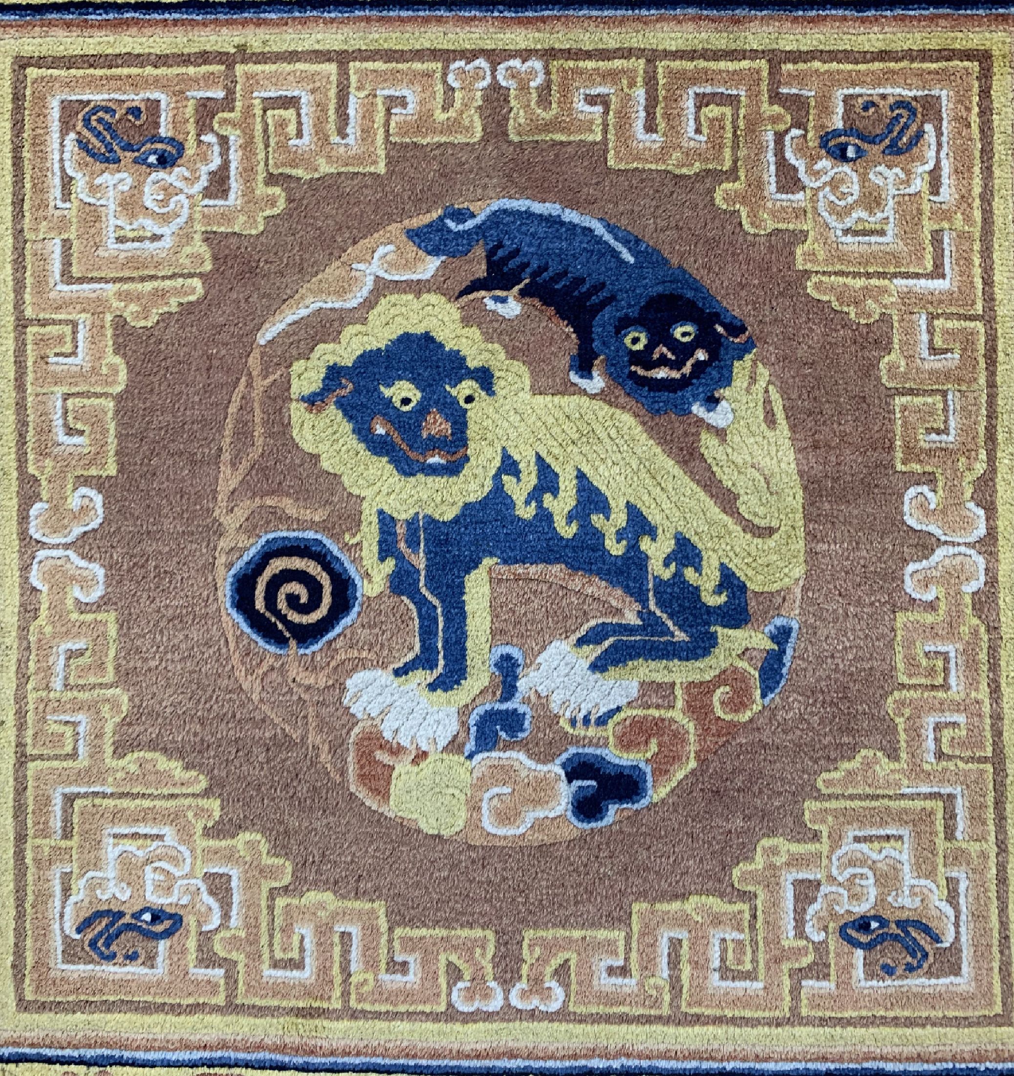 Detail a: Sitzbank-Teppiche antik, "Fo Hund" China, um 1910/1920, Wolle auf Baumwolle, ca. 163 x 82 cm, EHZ: 1-2