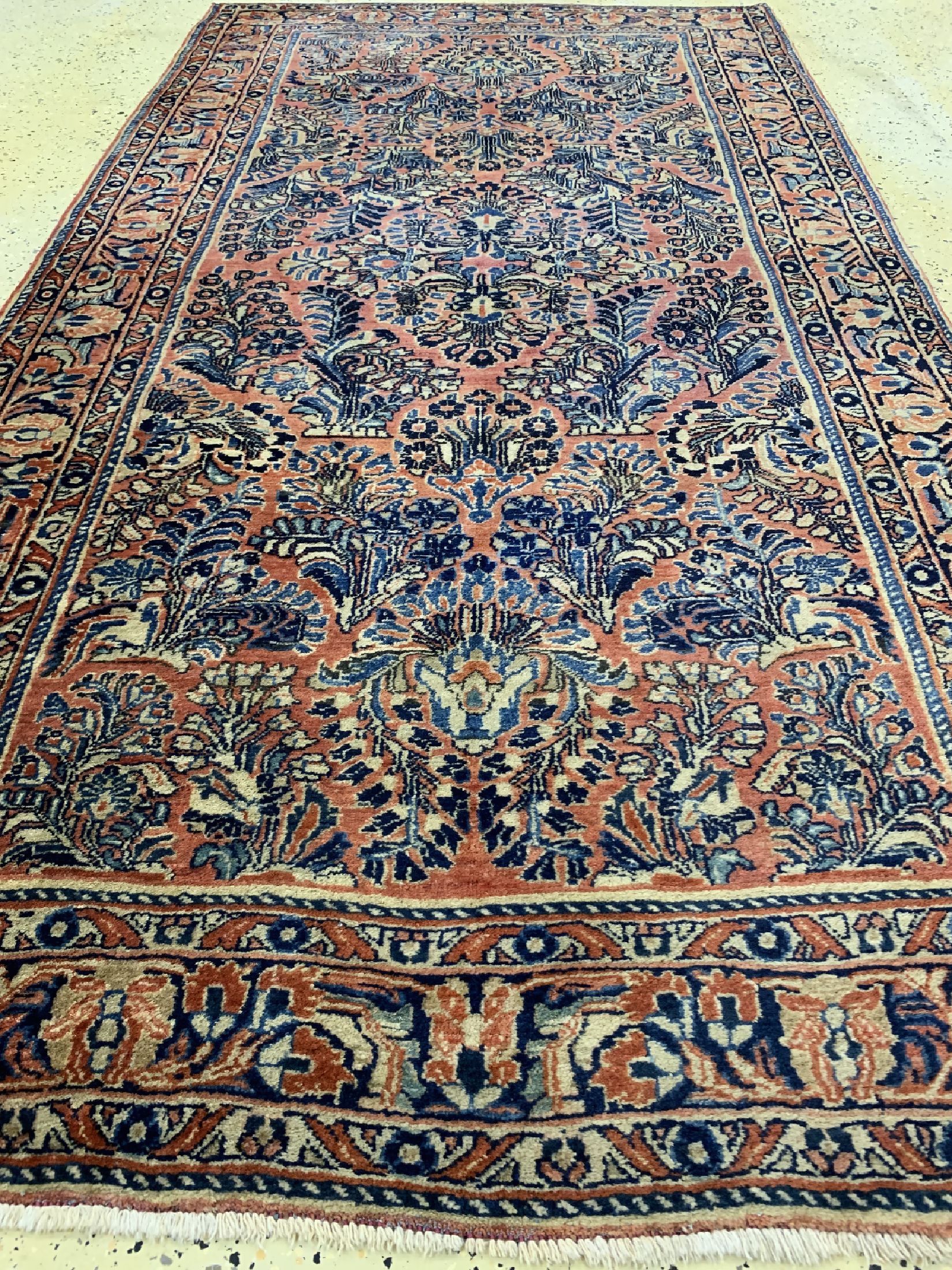 Detail e: Us Re-Import Sarogh, Persien, um 1910/1920,Korkwolle auf Baumwolle, ca. 235 x 127 cm, EHZ: 1-2
