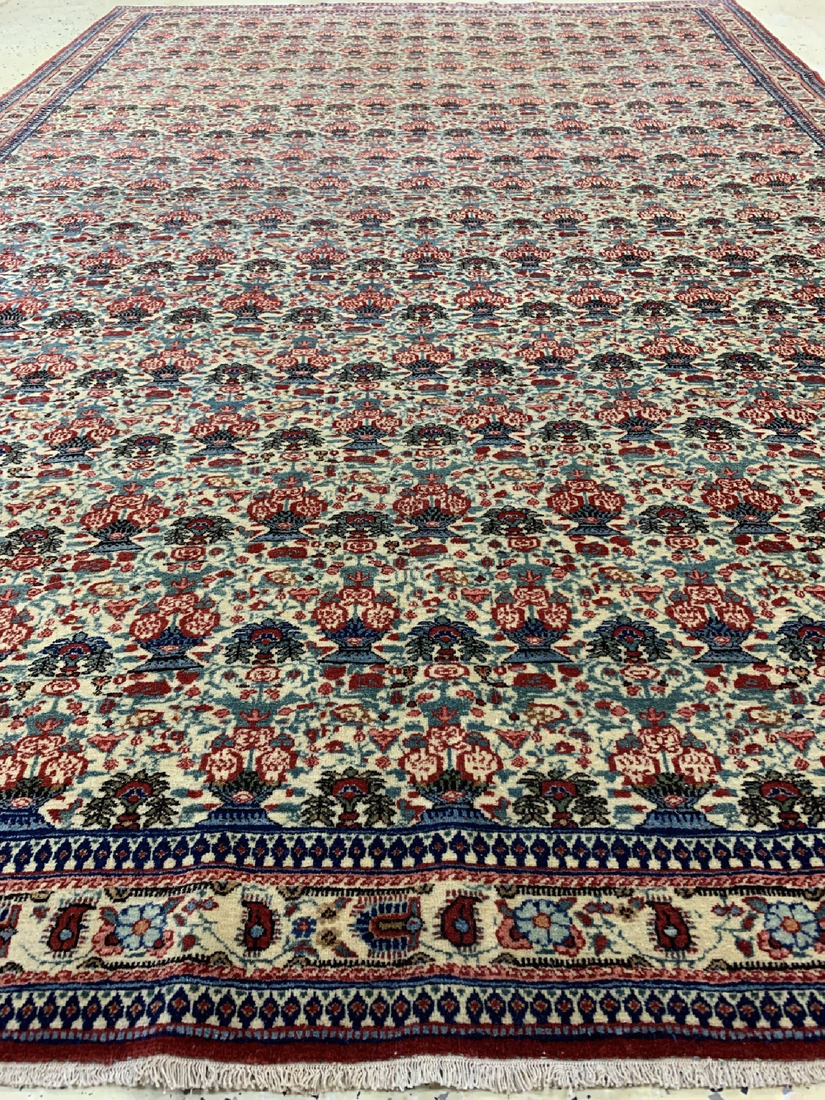 Detail d: Teheran"Zili-Sultan", Persien, um 1940/1950, Wolle auf Baumwolle, ca. 305 x 206 cm, EHZ: 1-2