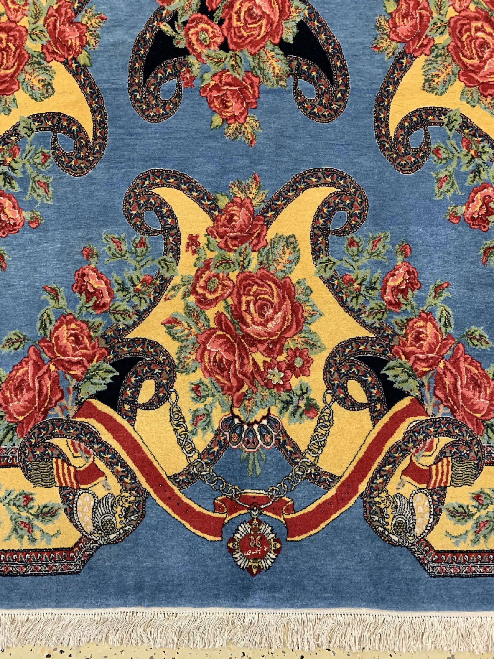 Detail b: Senneh Sehr fein Persien, "Shiro-Khorshid &Krone", ca. 30 Jahre, Korkwolle mit und auf Seide, ca. 340 x 215 cm, ca. 1,0 Mio. Kn/qm, EHZ: 1