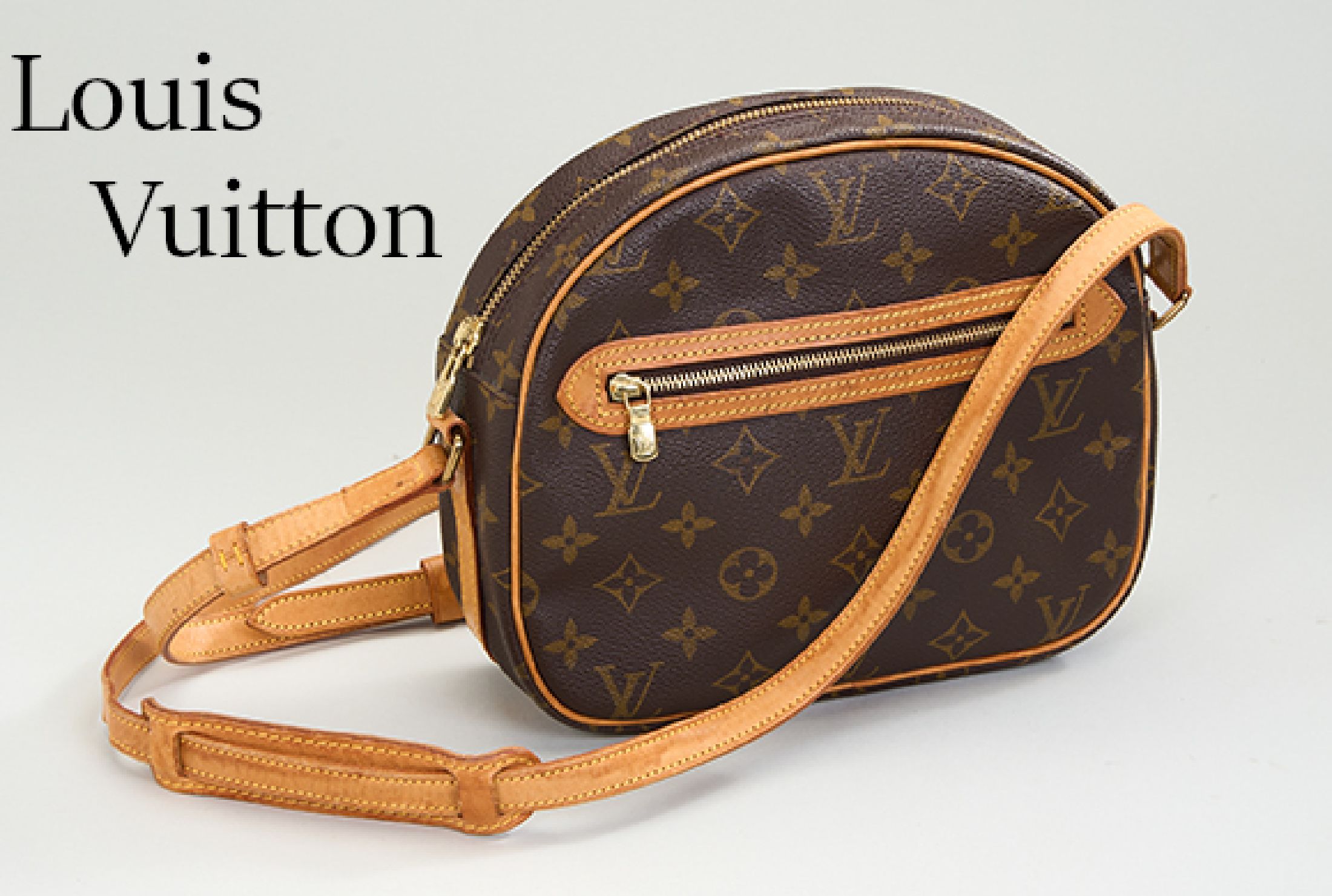 LOUIS VUITTON Umhängetasche, 1992, Monogramm Canvas, Leder-Umhängeriemen, 1 Seite Einsteckfach, 1 Seite mit RV-Fach, innen 1 kl. RV-Fach, sehr ...