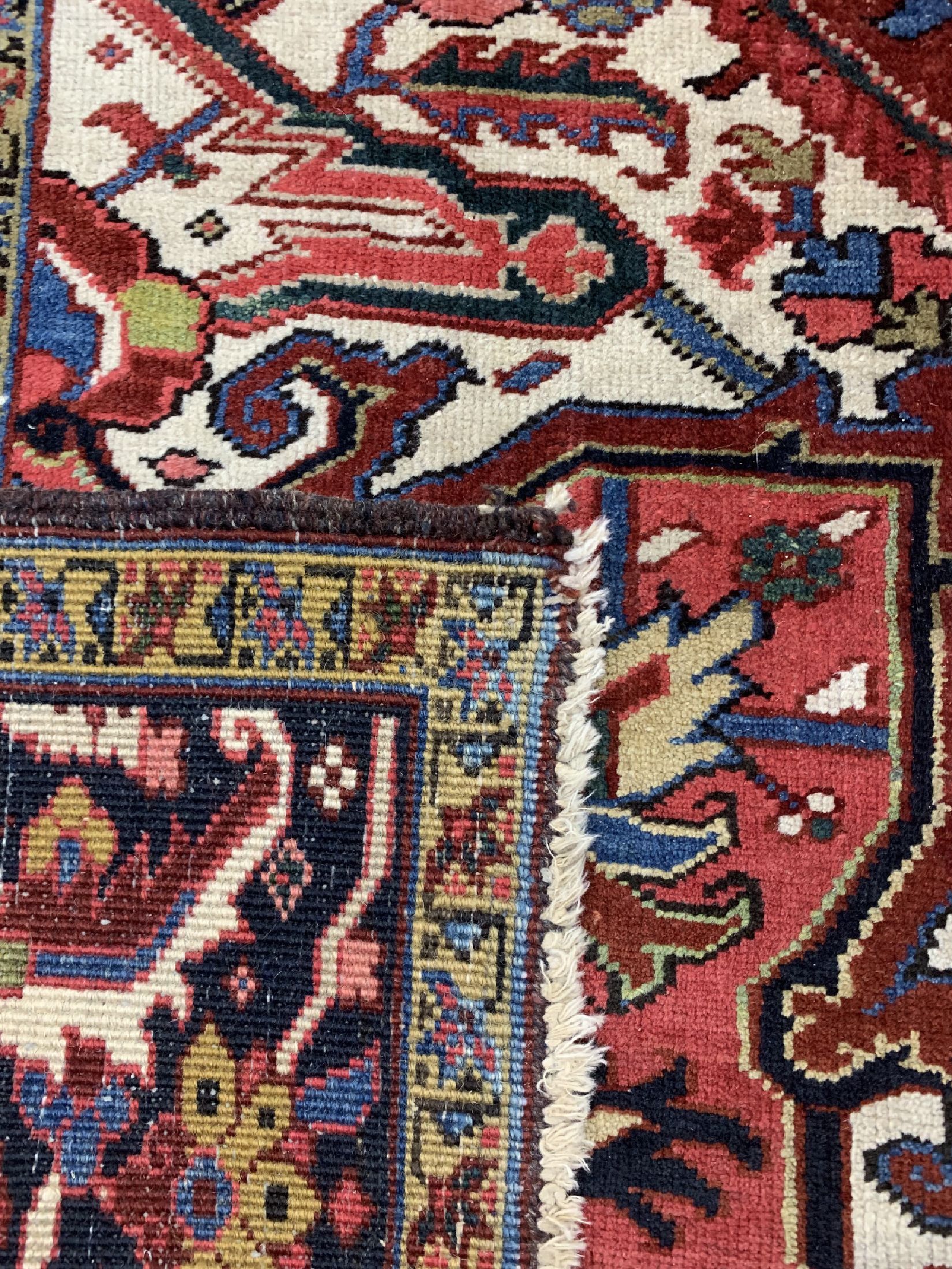 Detail e: Heriz alt, Persien, um 1950, Wolle auf Baumwolle, ca. 350 x 245 cm, EHZ: 2-3