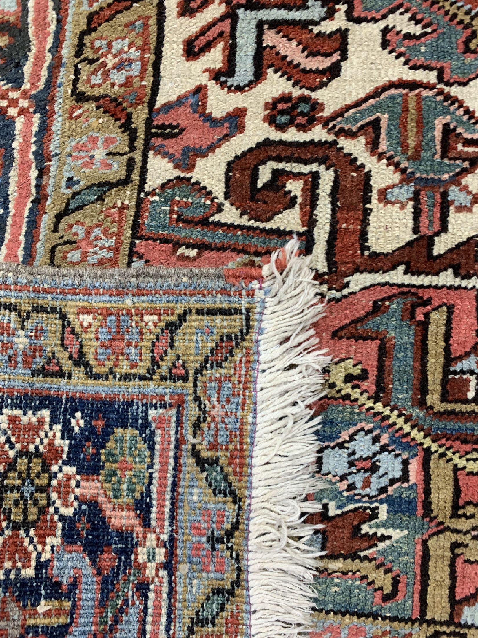 Detail e: Heriz alt, Persien, um 1940, Wolle auf Baumwolle, ca. 340 x 236 cm, EHZ: 3