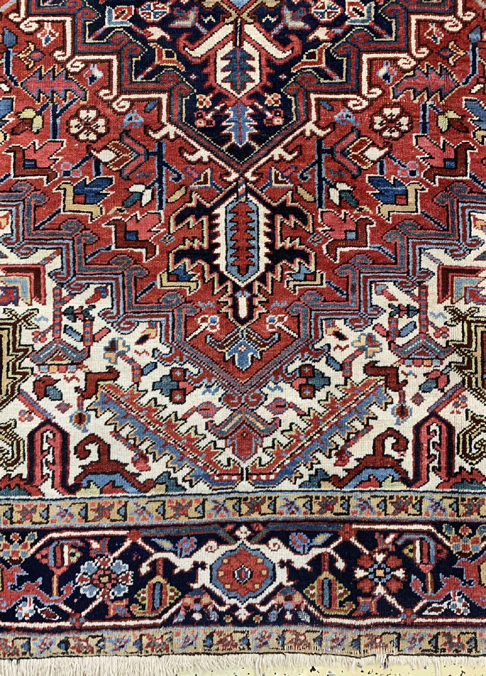 Detail b: Heriz alt, Persien, um 1930, Wolle auf Baumwolle, ca. 300 x 243 cm, EHZ: 3