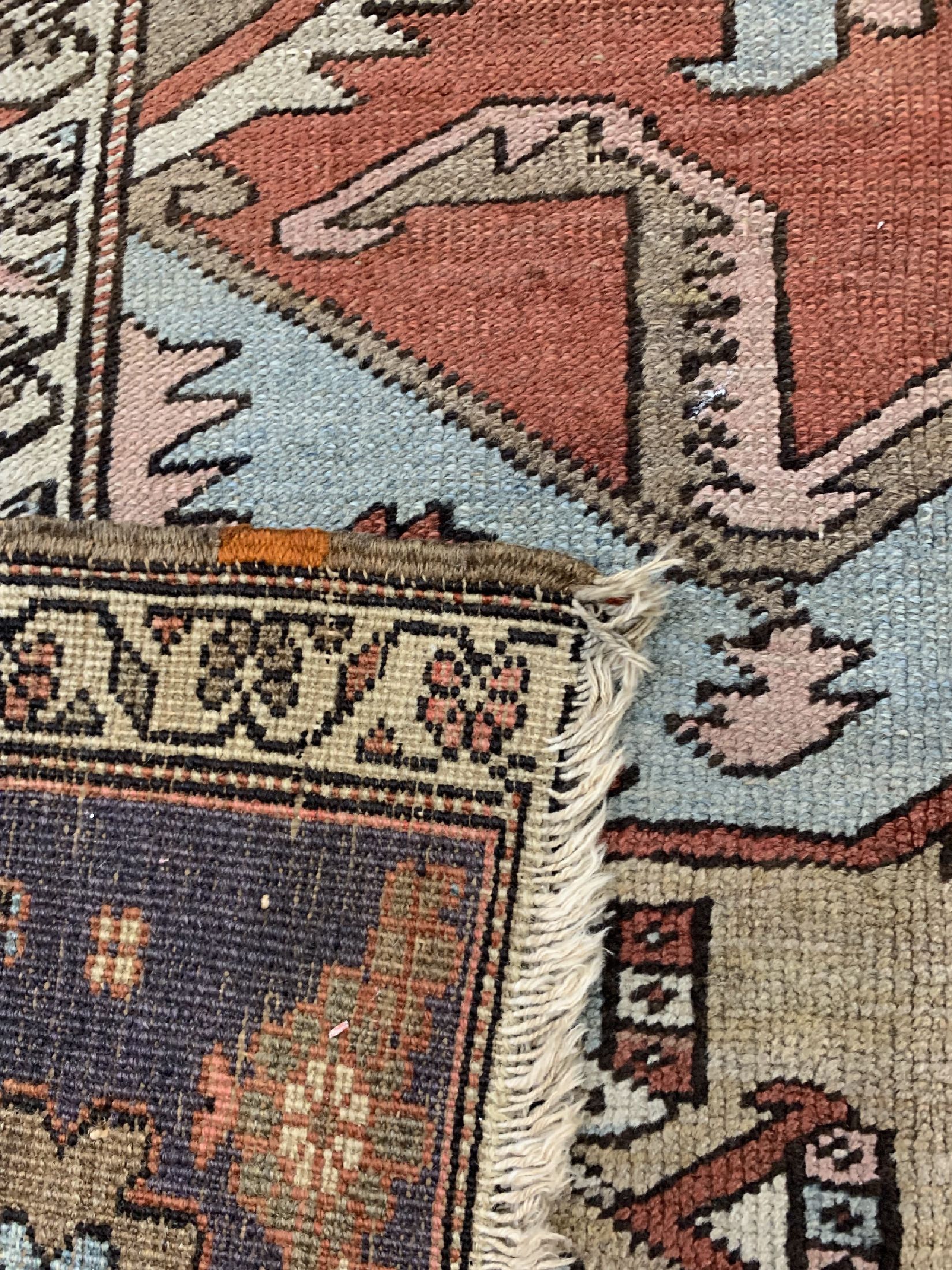 Detail f: Heriz antik, Persien, um 1900, Wolle auf Baumwolle, ca. 370 x 305 cm, verblasst, EHZ: 3-4