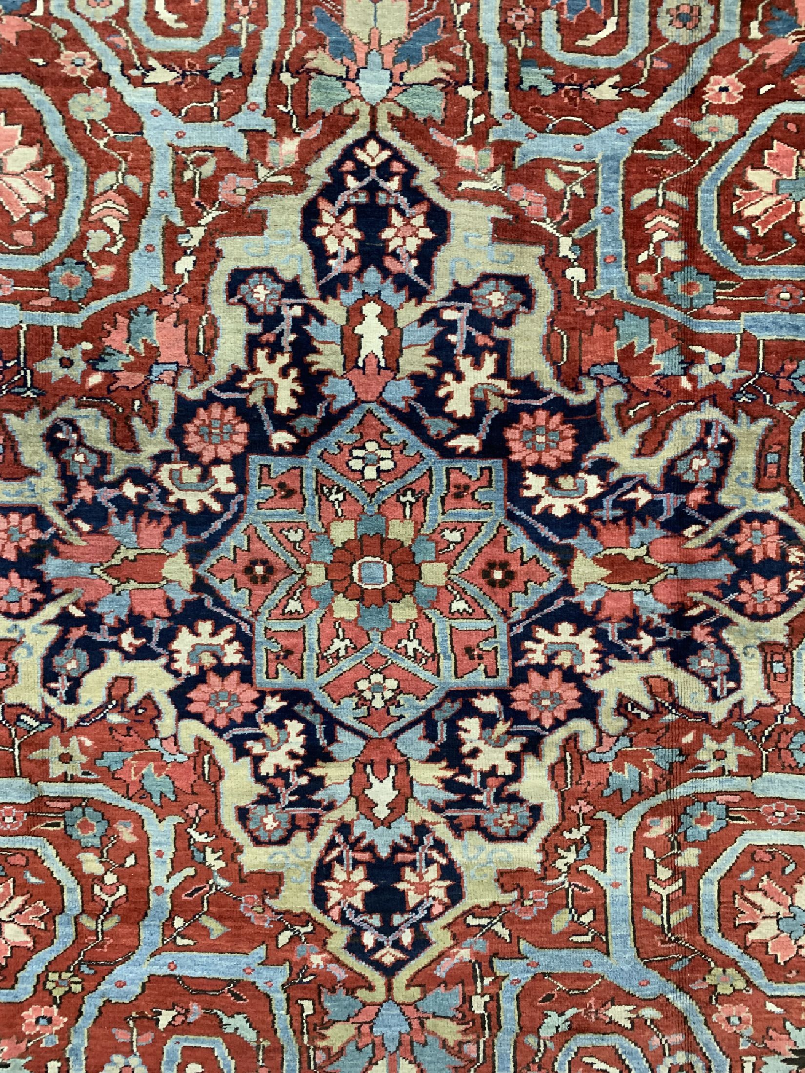 Detail c: Heriz alt, Persien, um 1940, Wolle auf Baumwolle, ca. 388 x 288 cm, EHZ: 2-3, (Fransen erneuert)