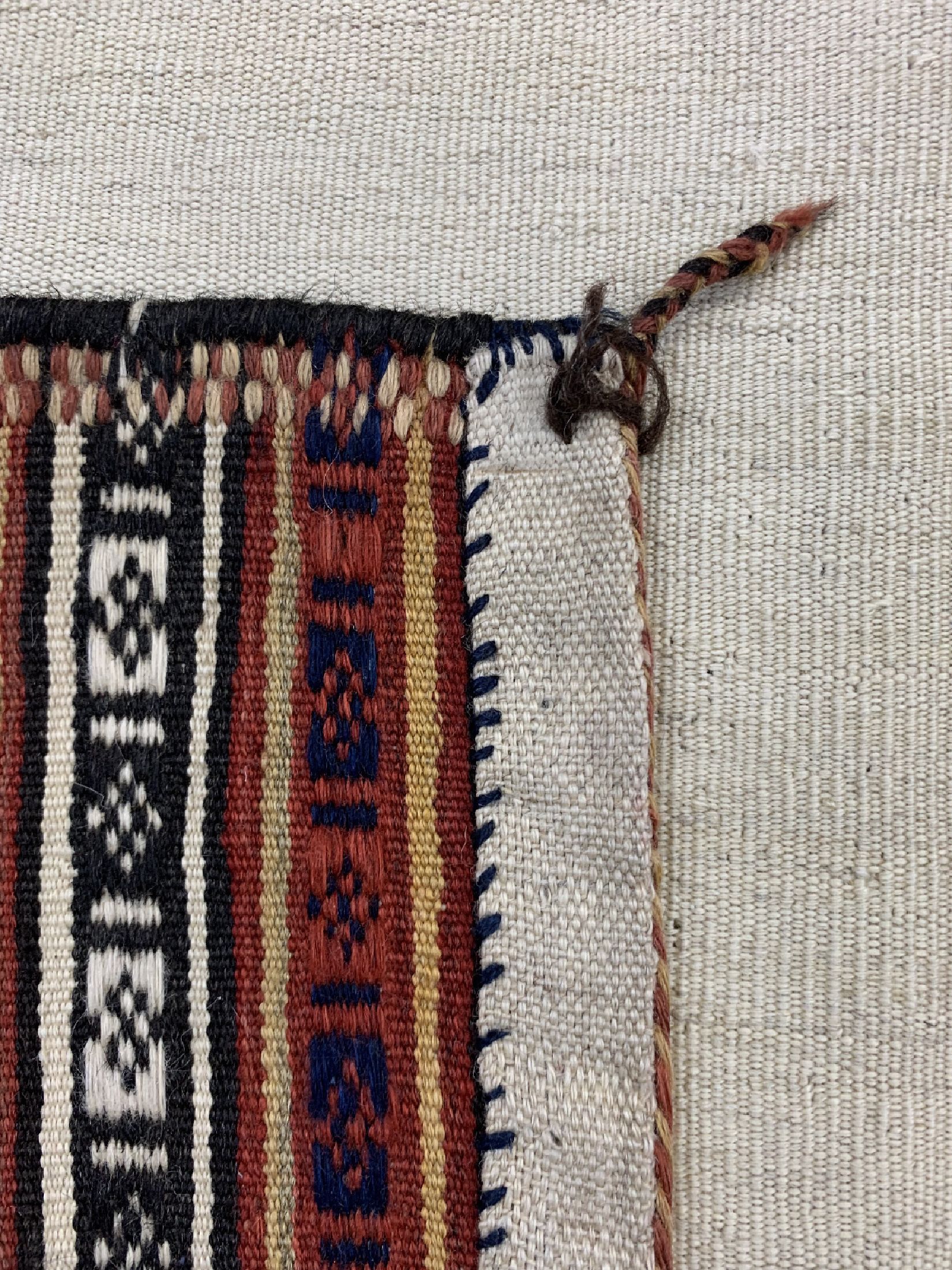 Detail d: Ghaschgai Sofreh, Persien, um 1940, Wolle auf Wolle, ca. 160 x 100 cm, Reinigungsbedürftig, EHZ: 1-2