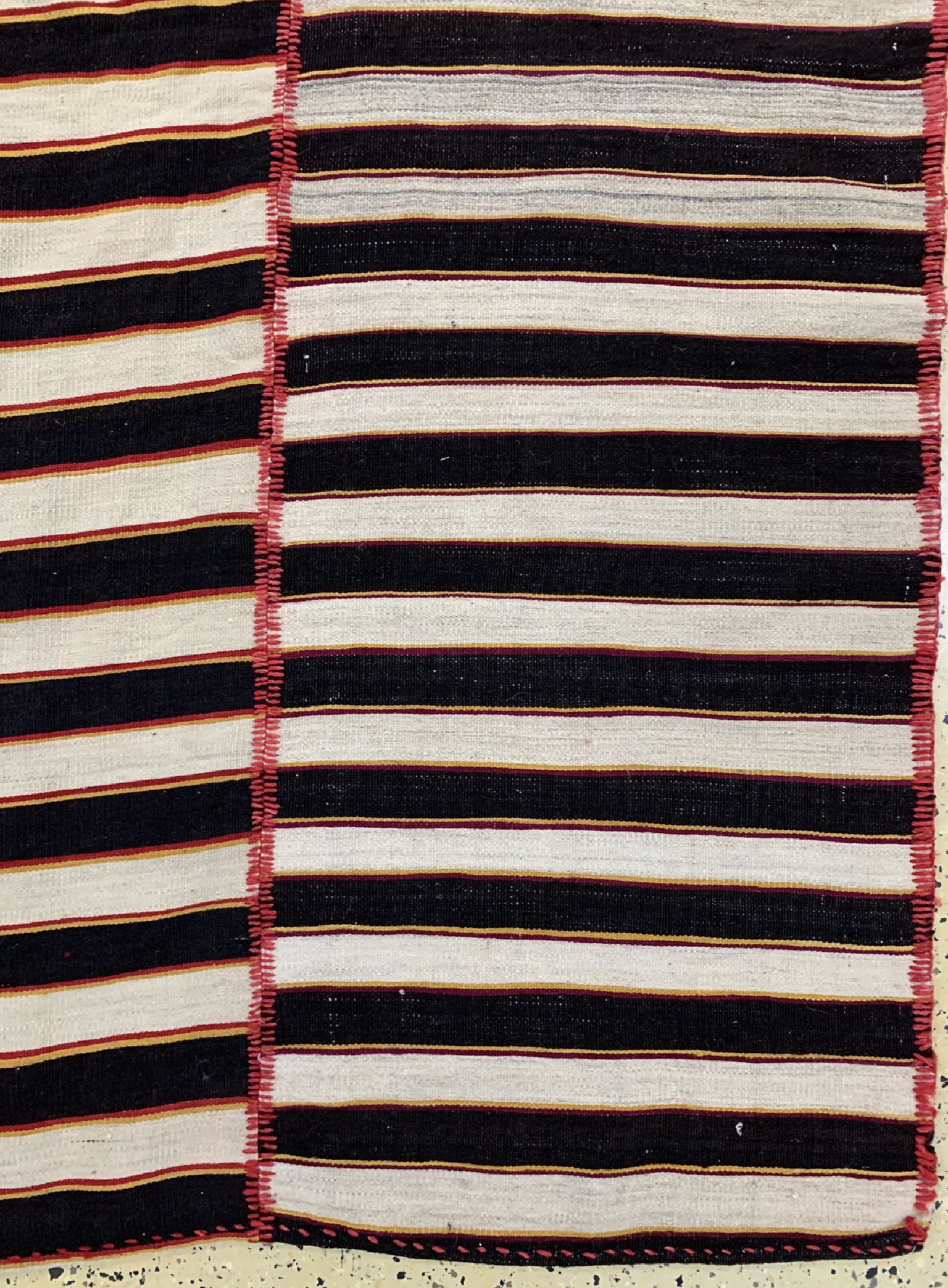 Detail a: Masandaran Kelim, Persien, um 1950, Wolle auf Wolle, ca. 410 x 260 cm, EHZ: 1-2, (kleineRestaurierung)