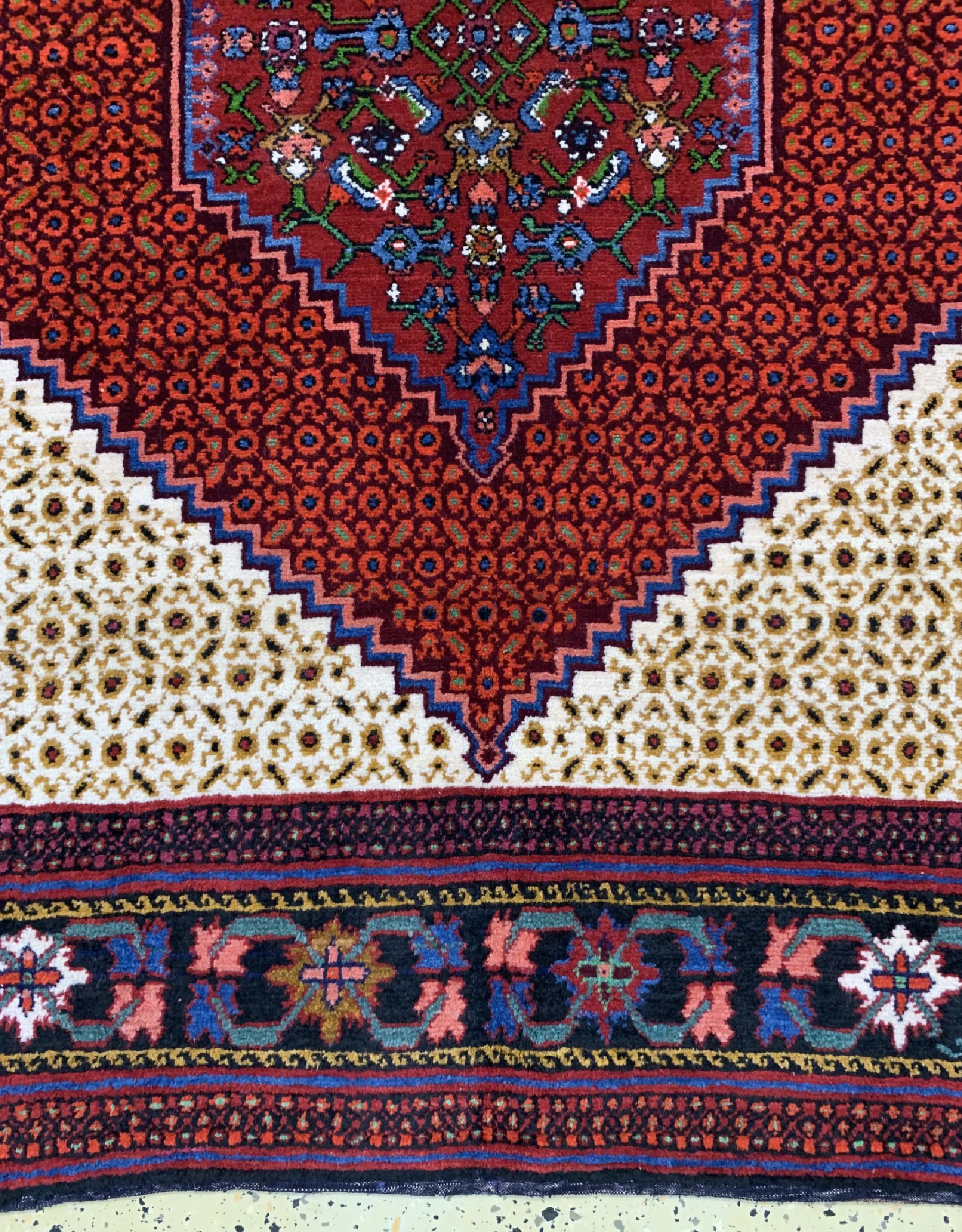 Detail b: Karabagh alt, Kaukasus, um 1950, Wolle auf Wolle, ca. 210 x 135 cm, EHZ: 1-2