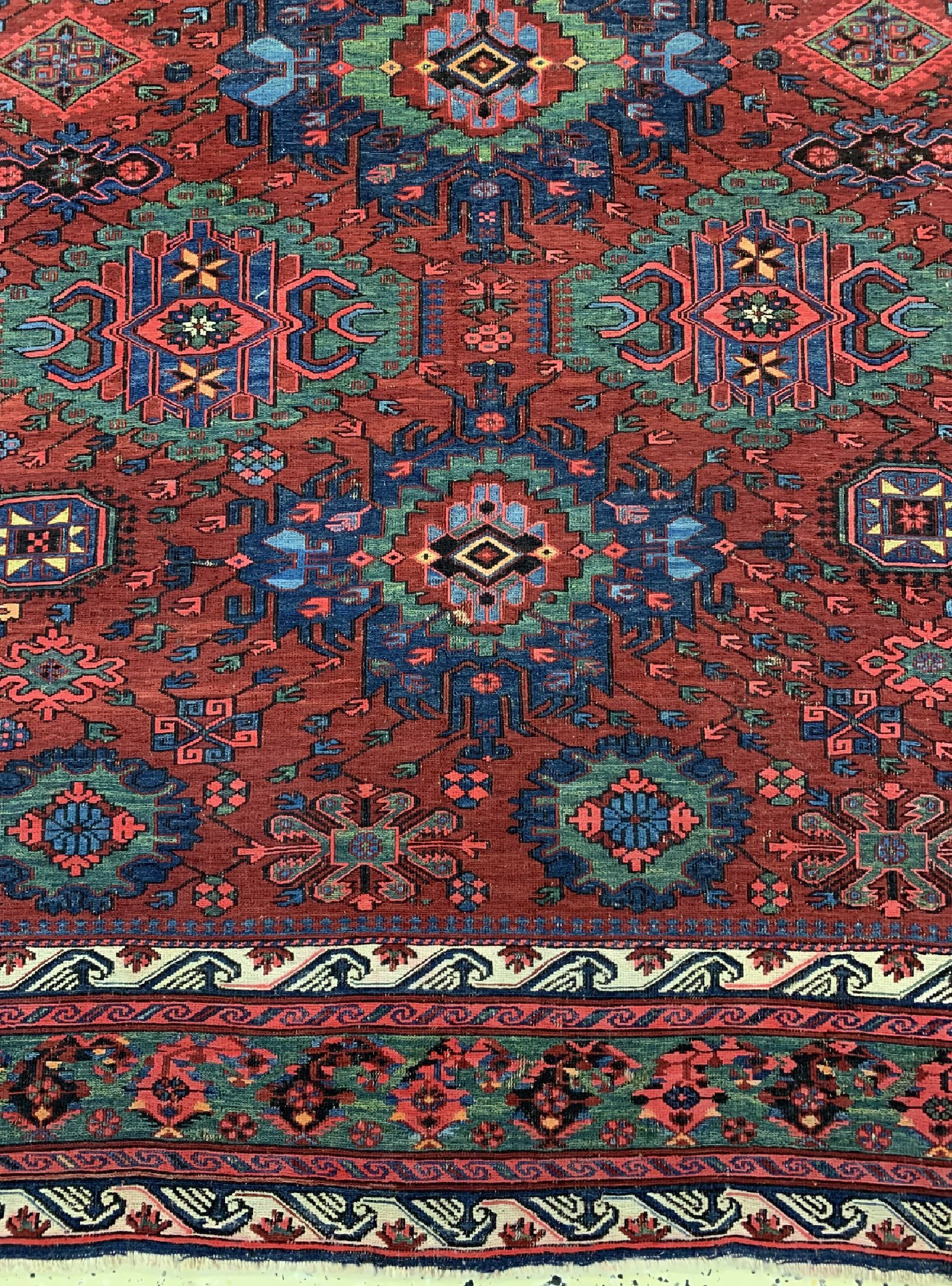 Detail b: Antiker Sumakh, Kaukasus, um 1900, Wolle auf Wolle, ca. 320 x 183 cm, EHZ: 1-2