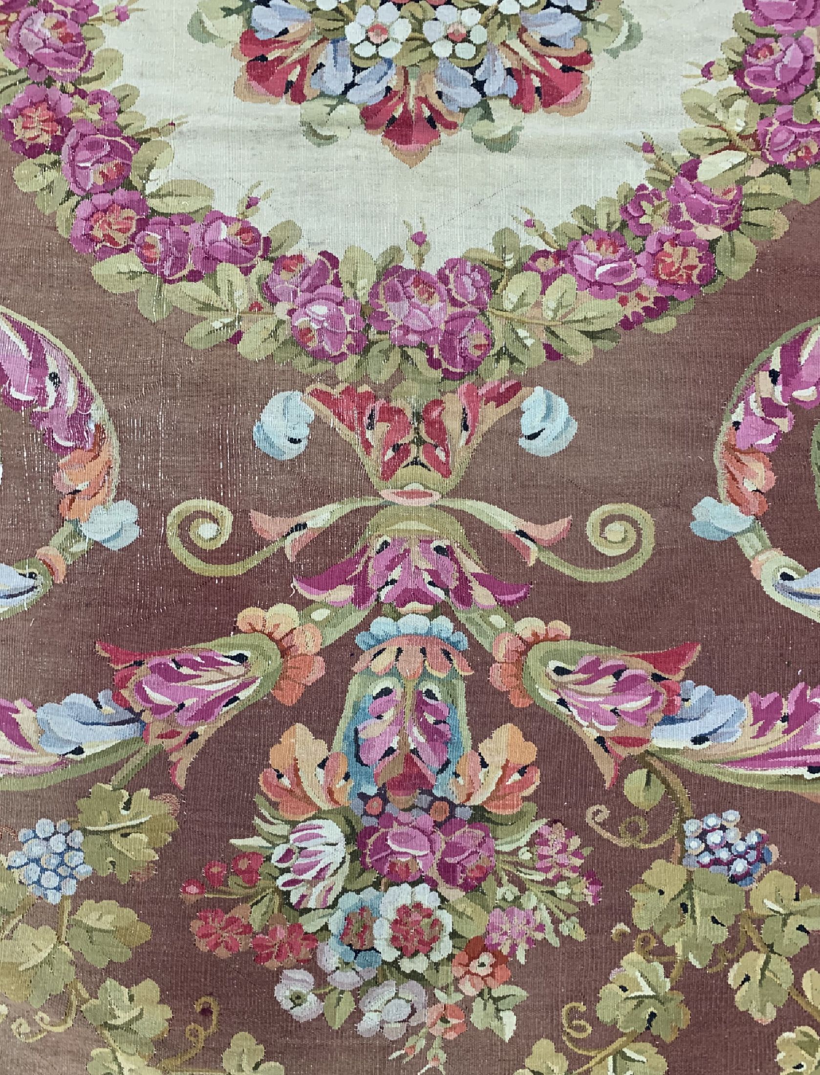 Detail d: Antiker Aubusson"Flachgewebt" Frankreich, 19.Jhd, Wolle auf Baumwolle, ca. 540 x 340 cm,EHZ: 3