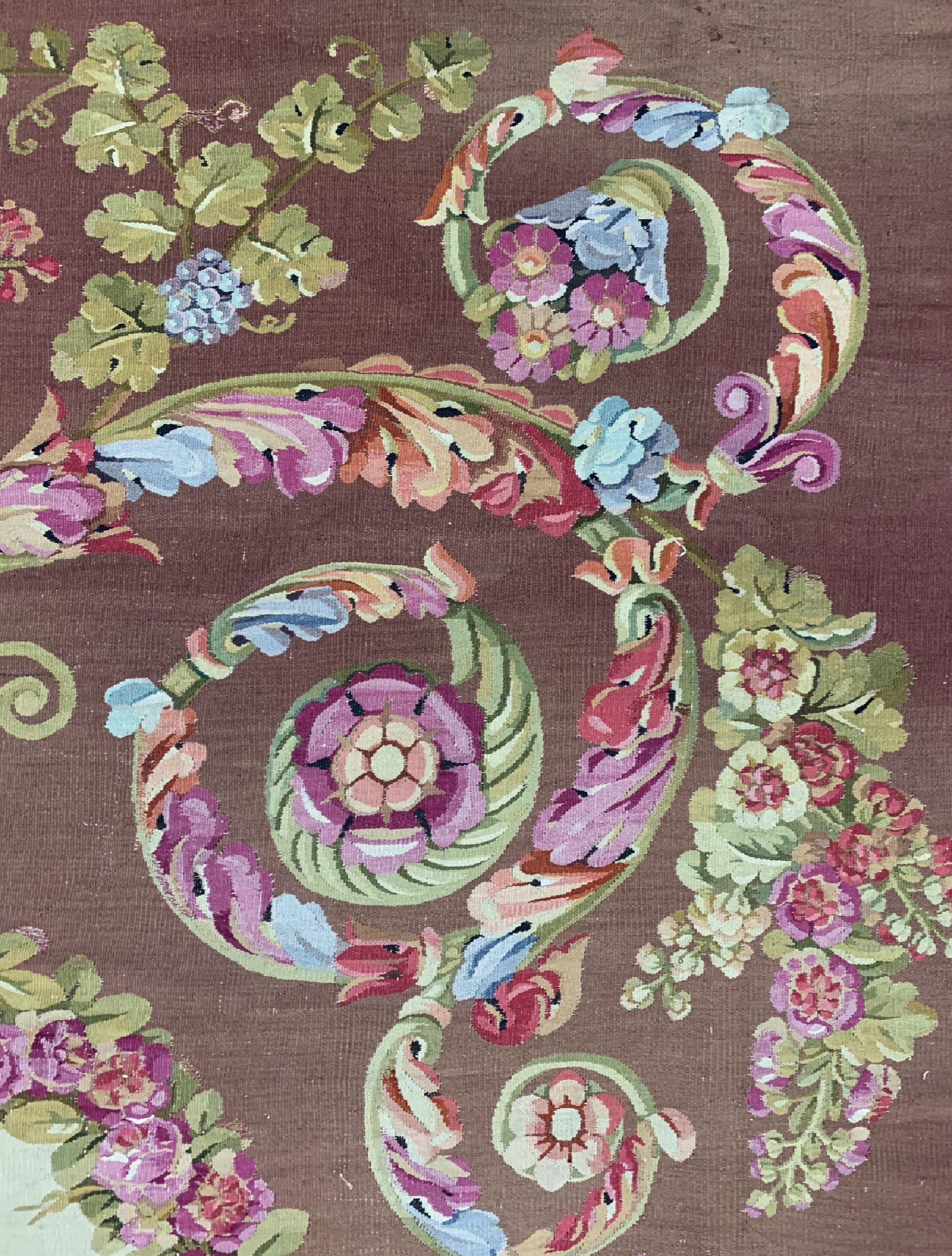 Detail g: Antiker Aubusson"Flachgewebt" Frankreich, 19.Jhd, Wolle auf Baumwolle, ca. 540 x 340 cm,EHZ: 3
