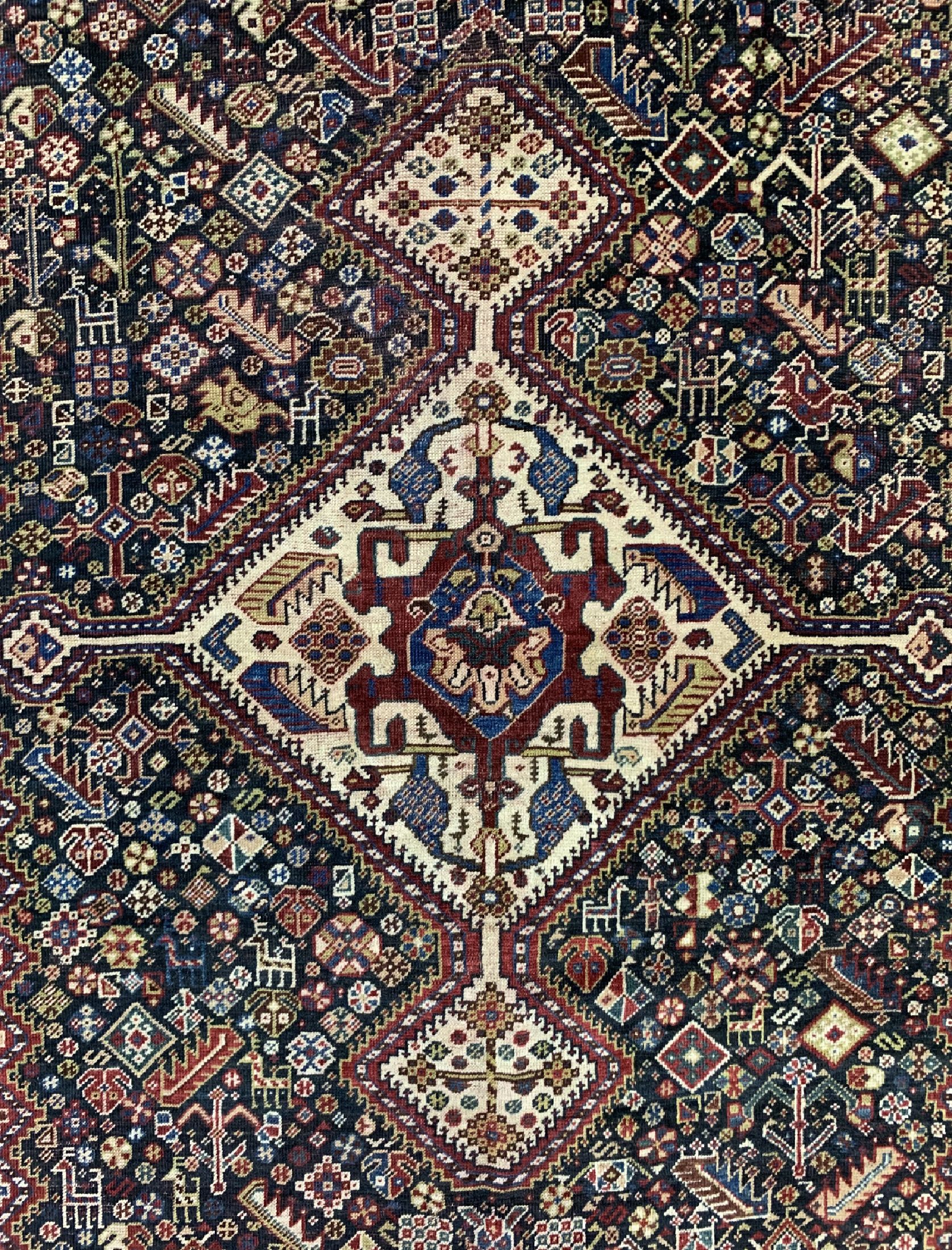 Detail c: Antiker Khamseh, Persien, 19.Jhd, Wolle aufWolle, ca. 250 x 150 cm, EHZ: 3
