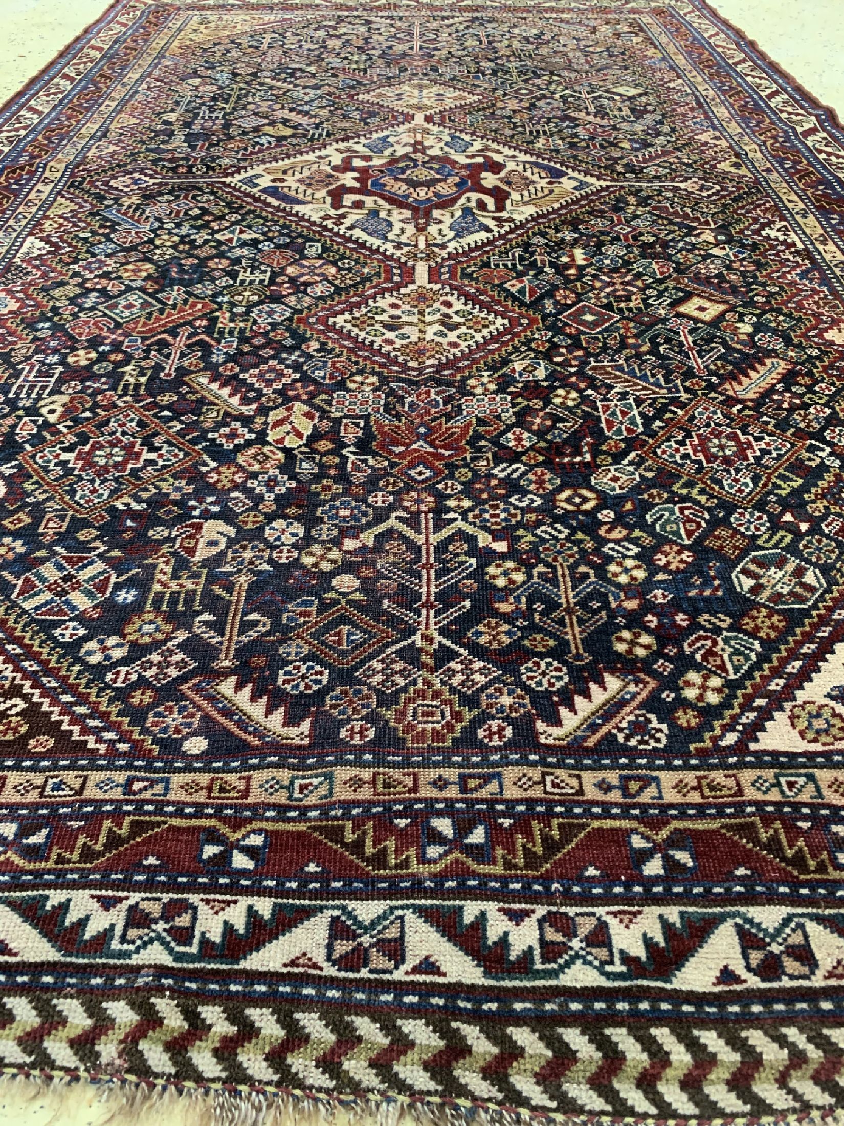 Detail d: Antiker Khamseh, Persien, 19.Jhd, Wolle aufWolle, ca. 250 x 150 cm, EHZ: 3