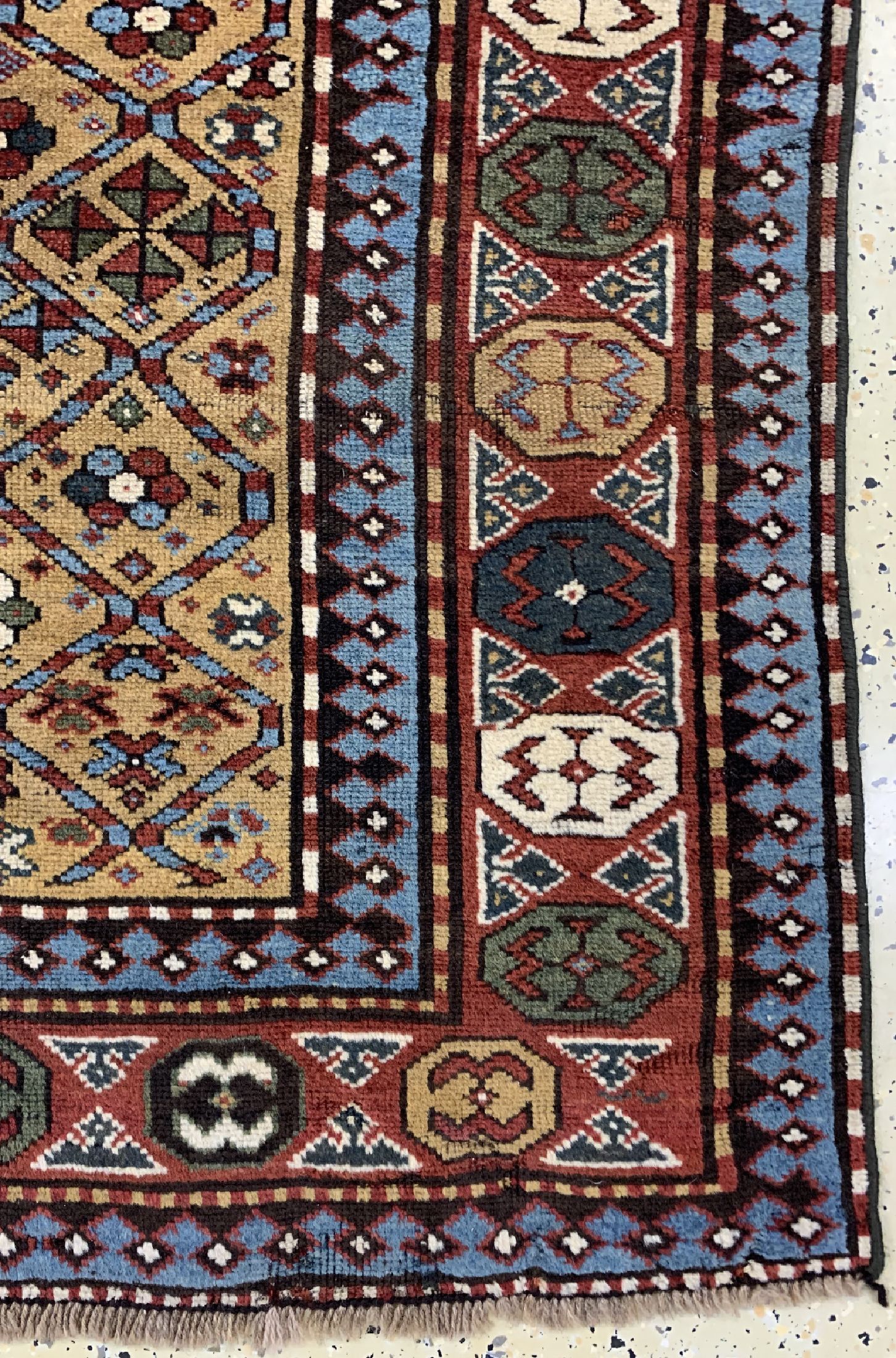 Detail a: Antiker Kazak, Kaukasus, 19.Jhd, Wolle auf Wolle, ca. 250 x 130 cm, EHZ: 2, (minimal restauriert)