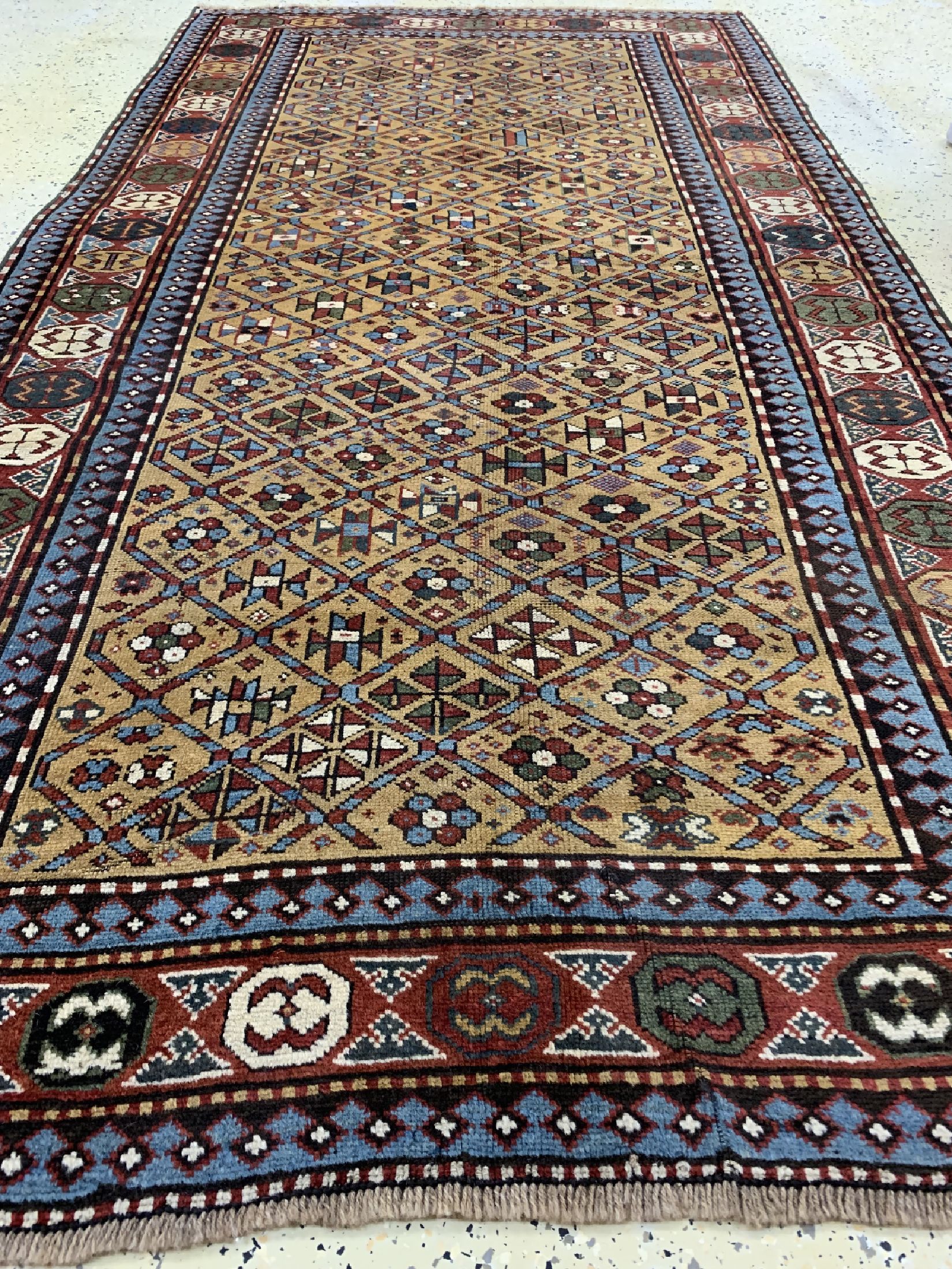 Detail d: Antiker Kazak, Kaukasus, 19.Jhd, Wolle auf Wolle, ca. 250 x 130 cm, EHZ: 2, (minimal restauriert)