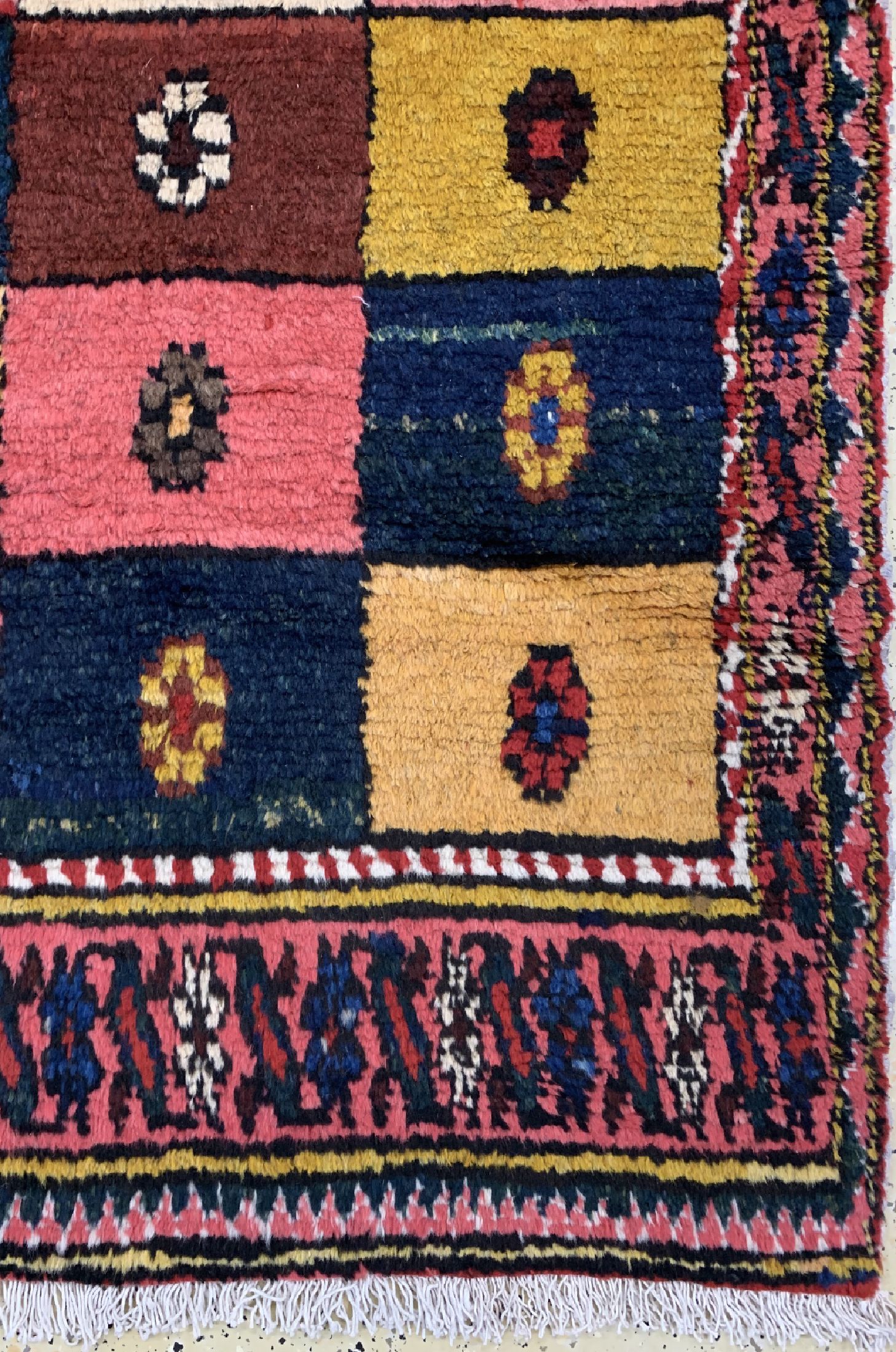 Detail a: Louri Bachtiar, Persien, um 1940, Wolle aufBaumwolle, ca. 210 x 135 cm, EHZ: 1-2