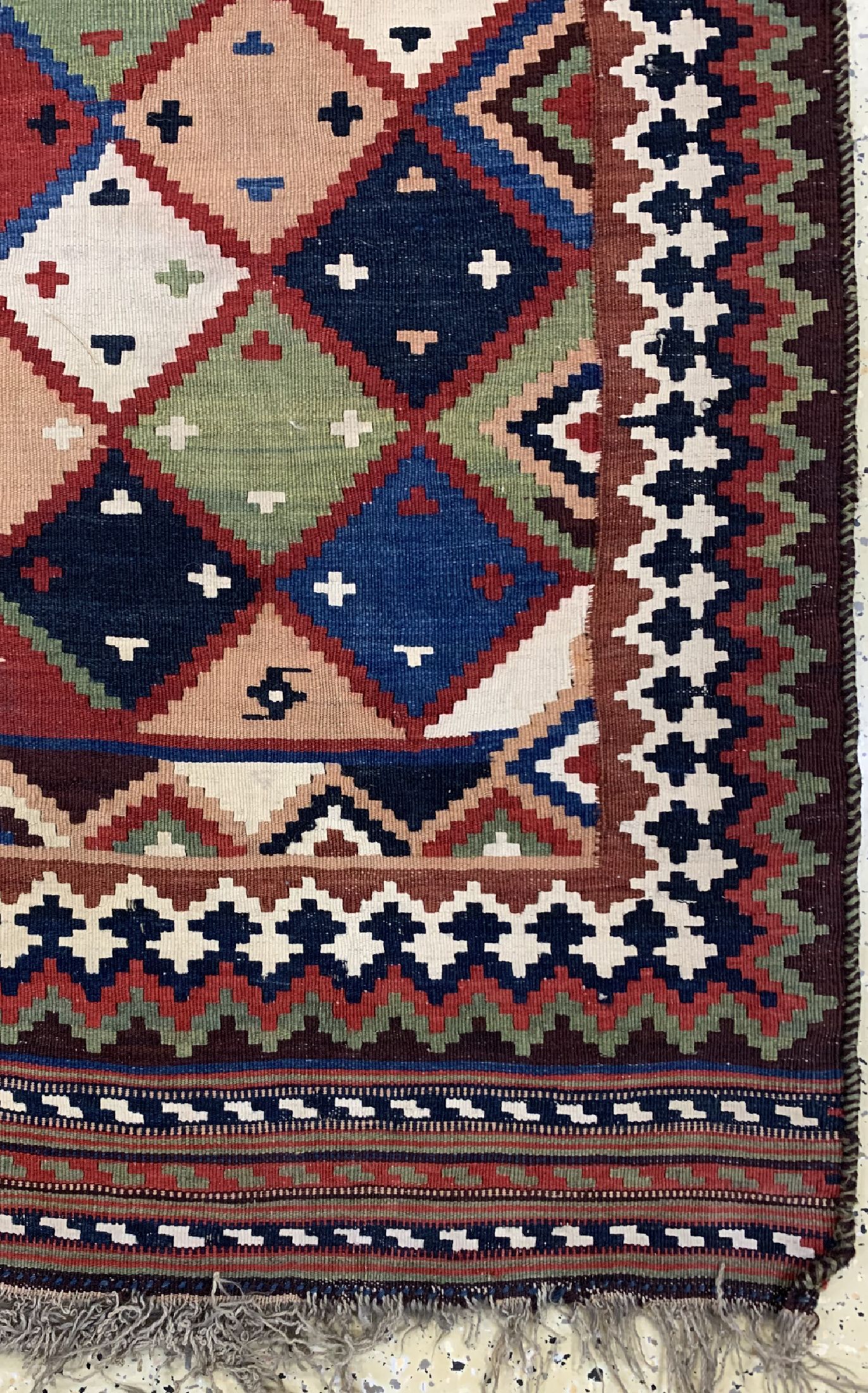 Detail a: Ghaschgai Kelim antik, Persien, um 1900, Wolle auf Wolle, ca. 290 x 153 cm, EHZ: 2, (ein geflicktes Loch)