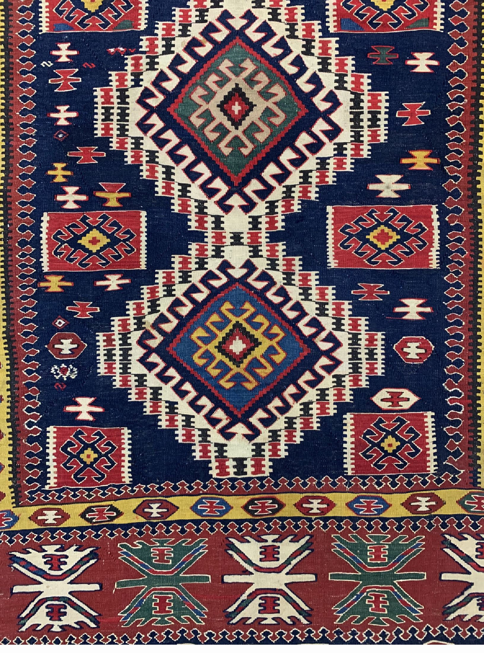 Detail b: Antiker Kuba-Schirwan Kelim, Kaukasus, um 1900, Wolle auf Wolle, ca. 440 x 214 cm, EHZ: 2