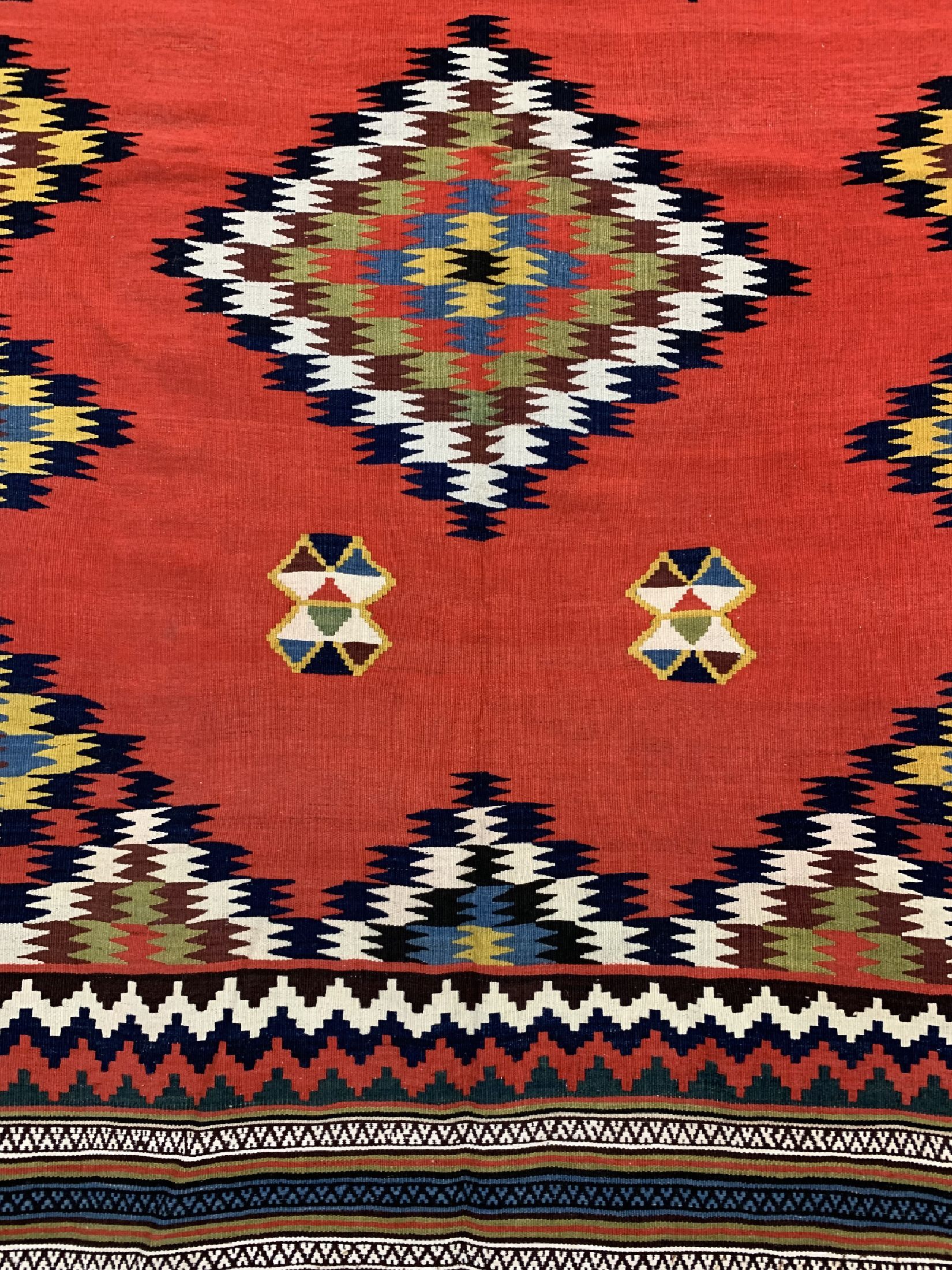 Detail b: Antiker Ghaschgai Kelim, Persien, um 1900, Wolle auf Wolle, ca. 277 x 135 cm, EHZ: 2