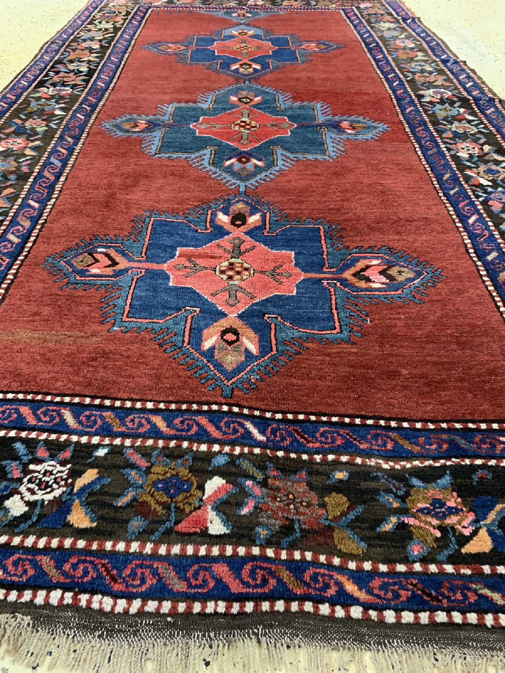 Detail e: Armenischer Kazak, Kaukasus, datiert 1927 , Wolle auf Wolle, ca. 255 x 150 cm, EHZ: 2