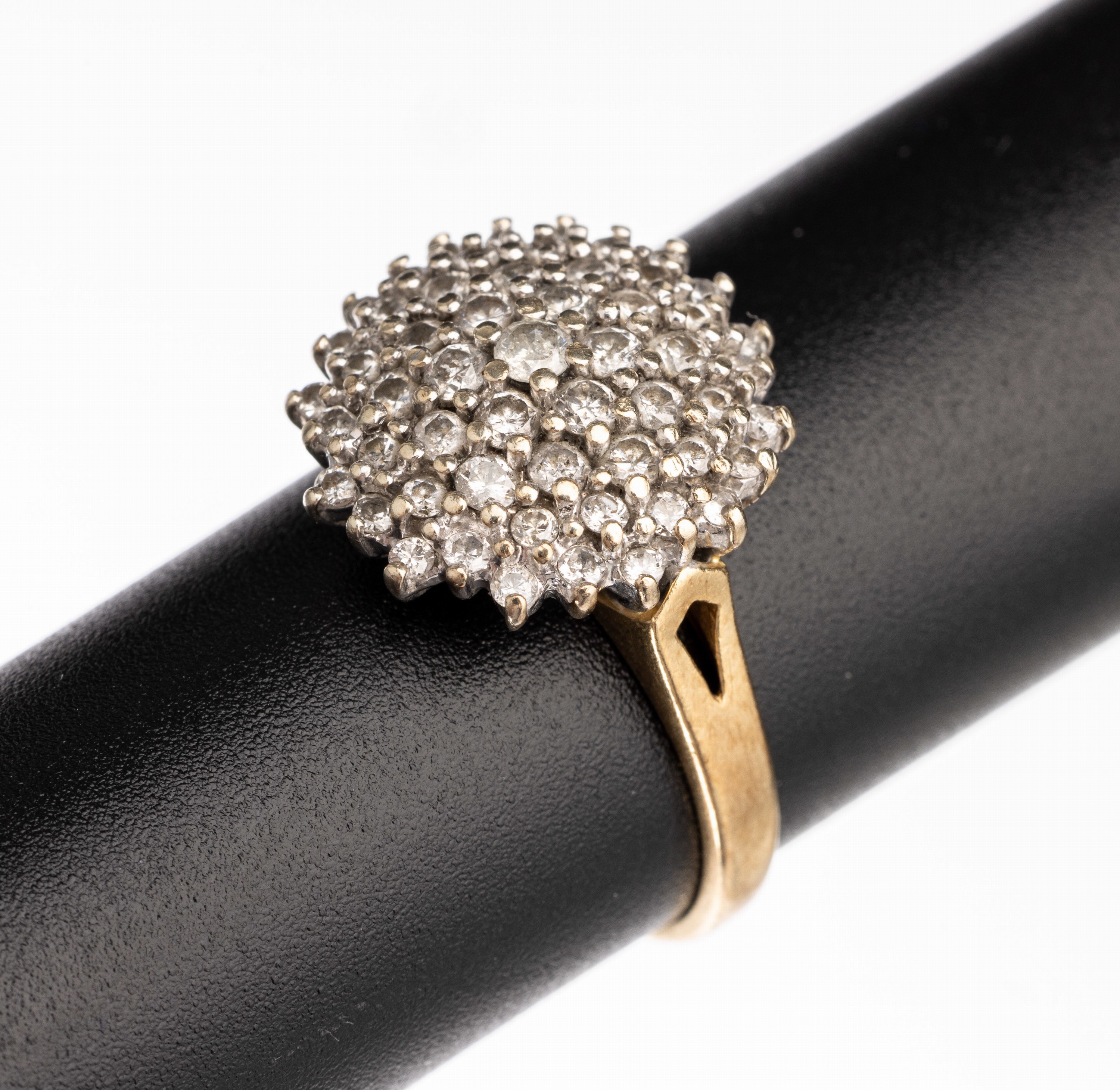 14 kt Gold Brillant-Ring, GG/WG 585/000, runder Ringkopf mit Brillanten zus. ca. 1.00 ct Weiß/si-p, RW 57, ca. 4.9 g