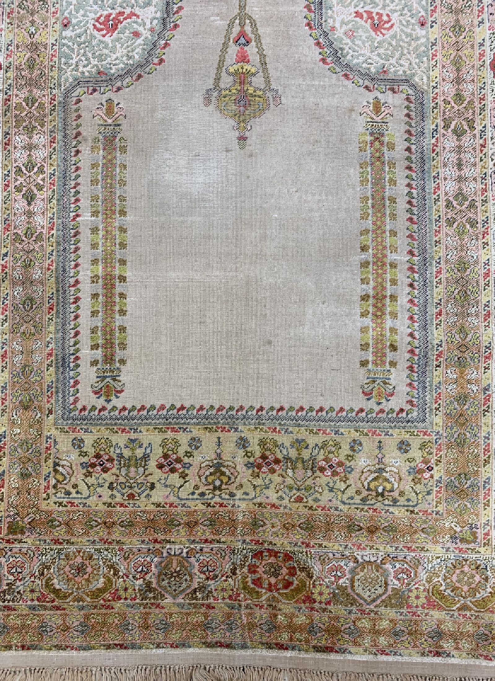 Detail b: Antiker Kayseri Flosch, Türkei, um 1900, merzerisierte Baumwolle, ca. 185 x 130 cm, EHZ: 3