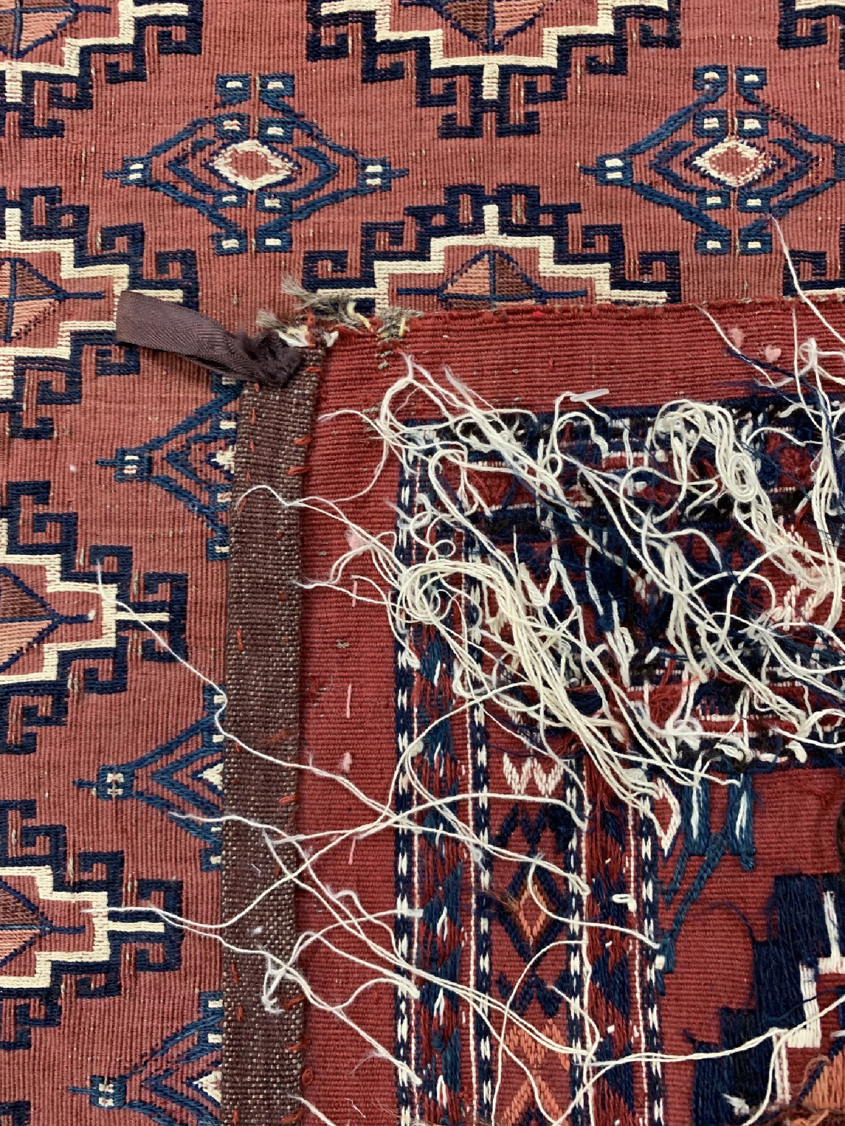Detail d: Antiker Tschowal, Turkmenistan, um 1900, Wolle auf Wolle, ca. 115 x 90 cm, EHZ: 2-3