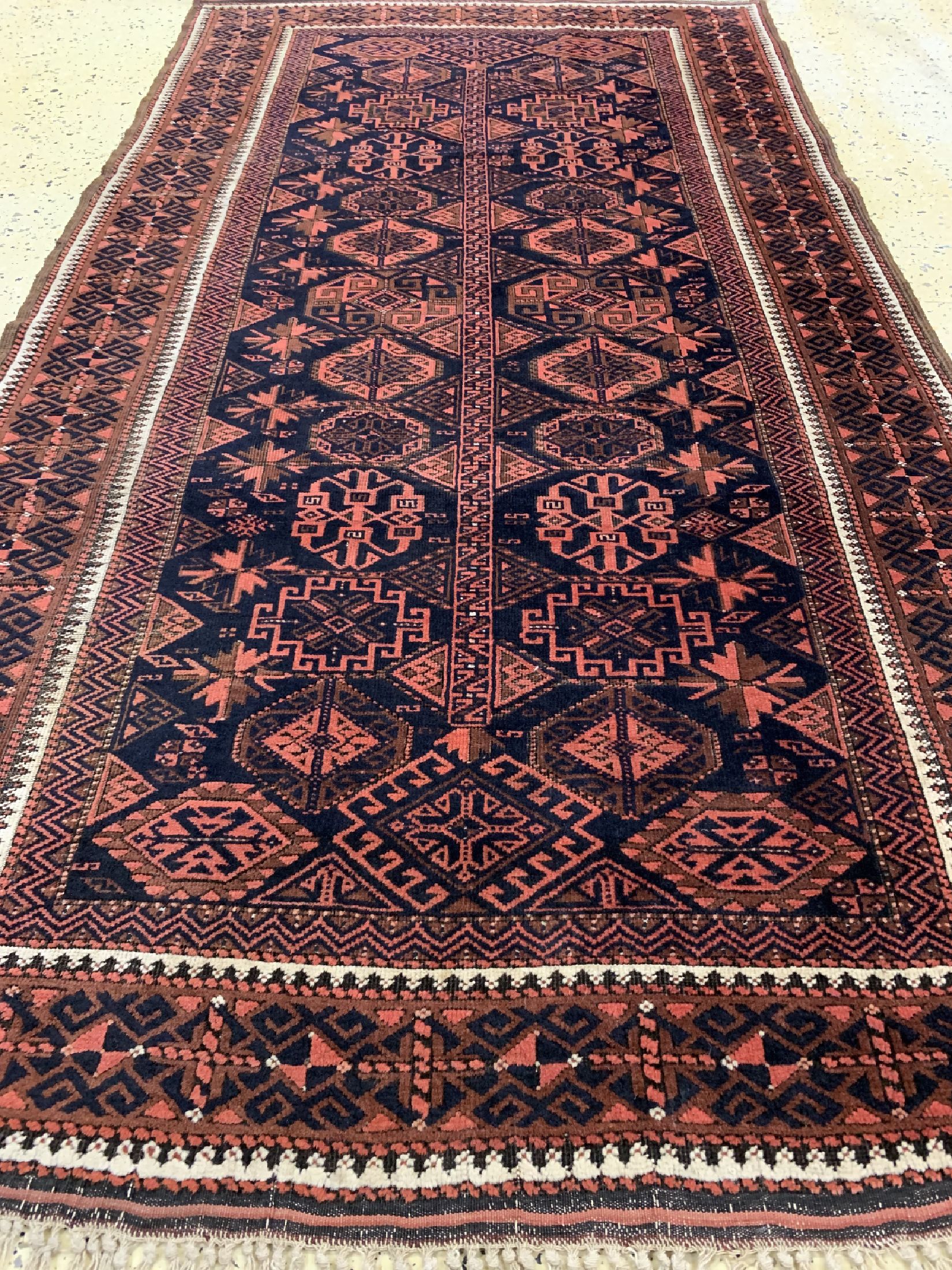 Detail d: Antiker Belutsch, Persien, um 1900, Wolle auf Wolle, ca. 195 x 114 cm, EHZ: 2-3
