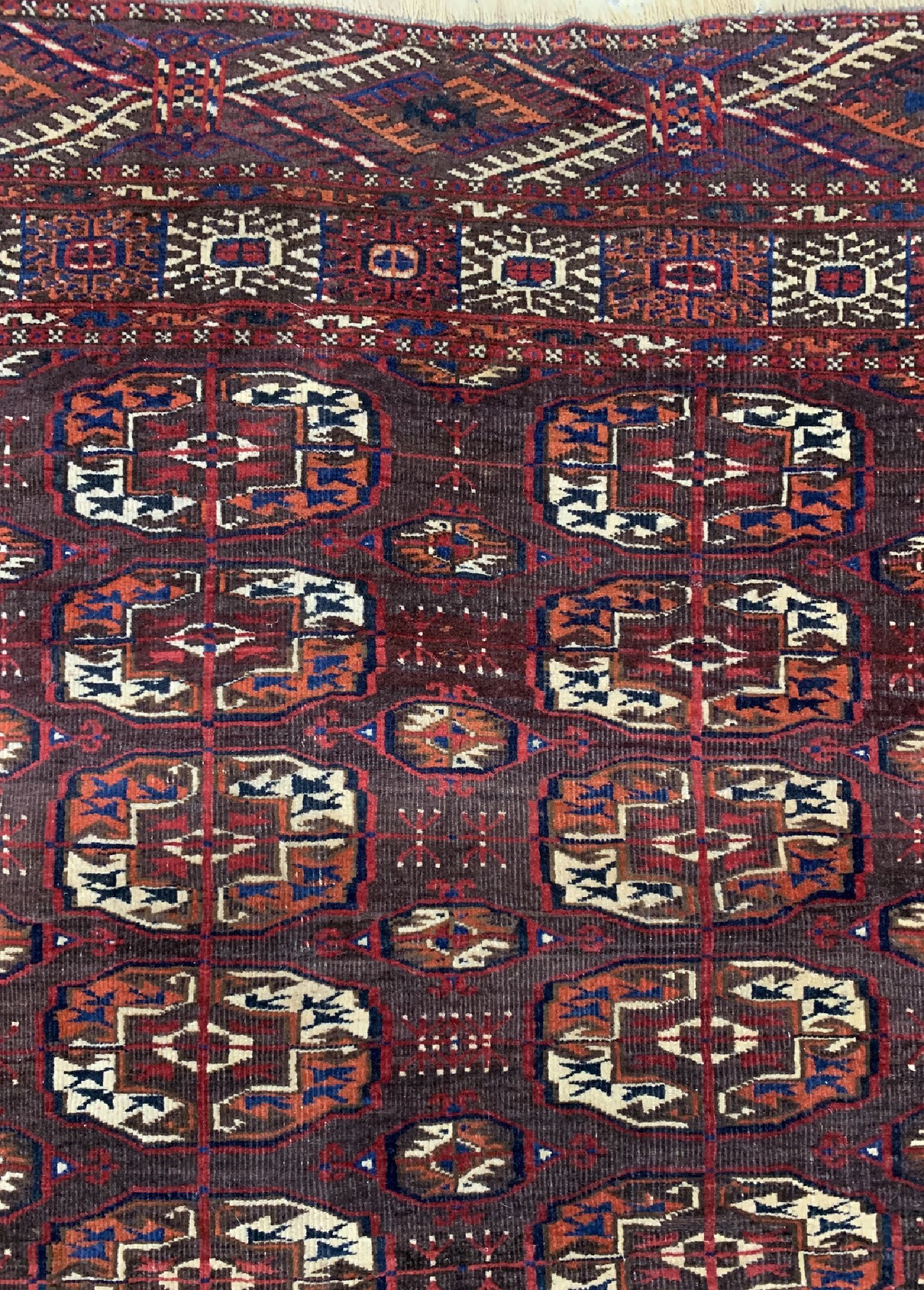 Detail c: Buchara Hauptteppich antik, Turkmenistan, um 1900, Wolle auf Wolle, ca. 335 x 180 cm, EHZ: 3
