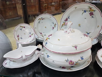 26746121a - Dinner service, Meissen, after 1934, house painting, 2nd choice (some visible glaze defects), porcelain, polychrome flower painting, gold decoration, 7 dinner plates (one is damaged on the stand ring), 5 soup plates, 10 salad/side plates, 9 bread plates, 1 vegetable bowl, large lidded tureen, large round plate D. 34.5 cm, 2 oval plates, oval bowl, 1 gravy boat, traces of age