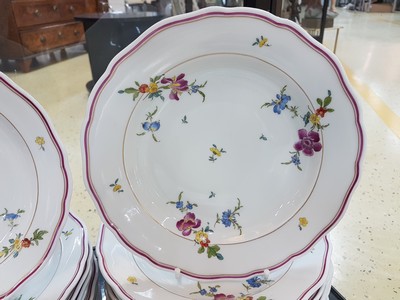 26746121c - Dinner service, Meissen, after 1934, house painting, 2nd choice (some visible glaze defects), porcelain, polychrome flower painting, gold decoration, 7 dinner plates (one is damaged on the stand ring), 5 soup plates, 10 salad/side plates, 9 bread plates, 1 vegetable bowl, large lidded tureen, large round plate D. 34.5 cm, 2 oval plates, oval bowl, 1 gravy boat, traces of age