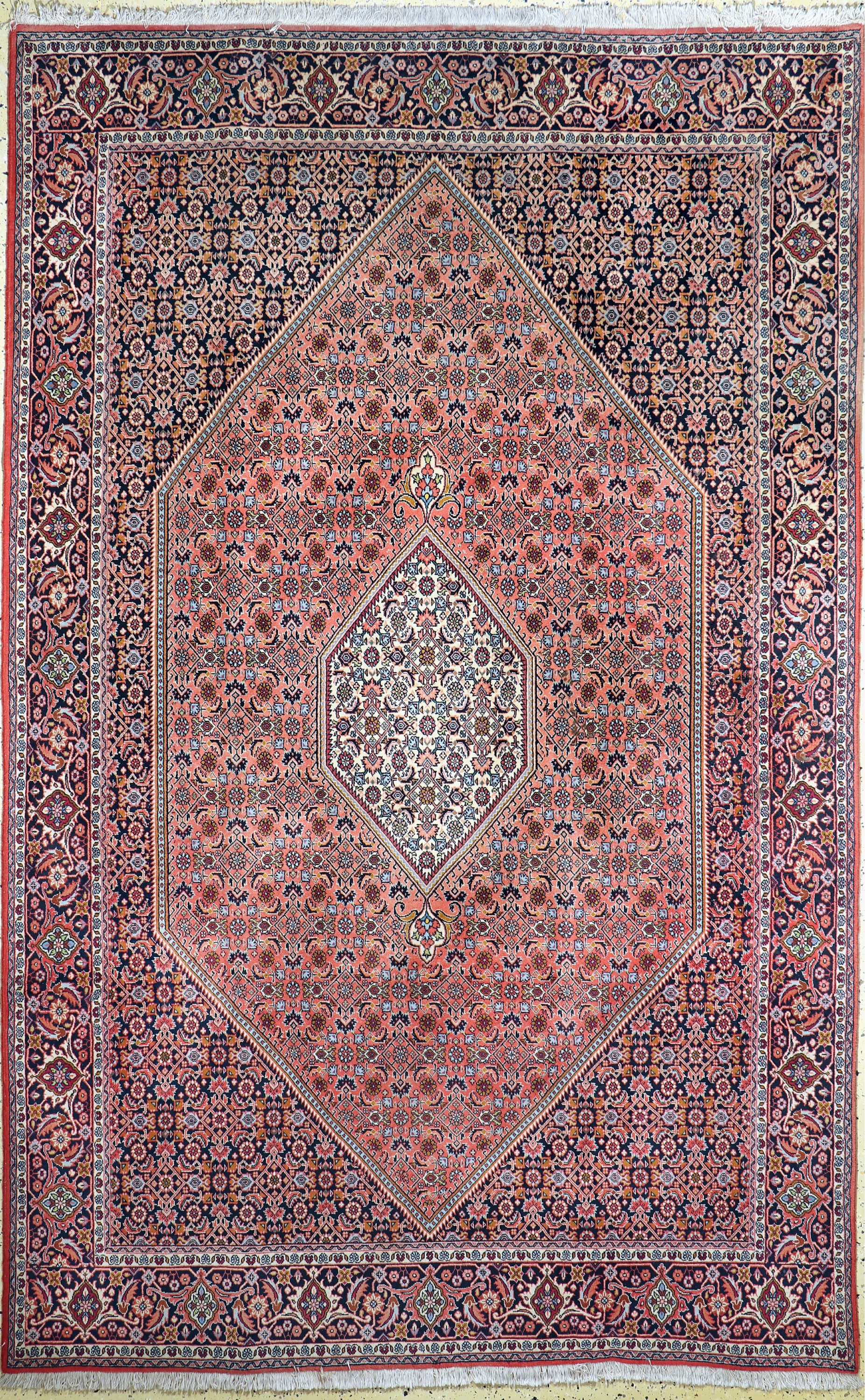 Bidjar, Persien, ca. 50 Jahre, Wolle auf Baumwolle, ca. 310 x 200 cm, verblasst, EHZ: 2