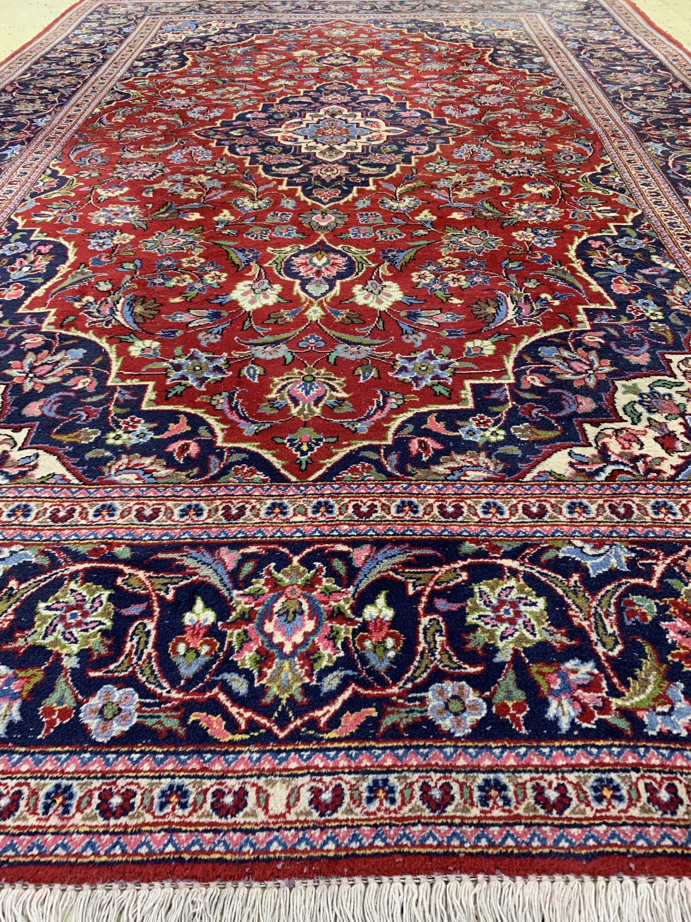 Detail c: Keschan, Persien, ca. 50 Jahre, Wolle auf Baumwolle, ca. 296 x 204 cm, EHZ: 2
