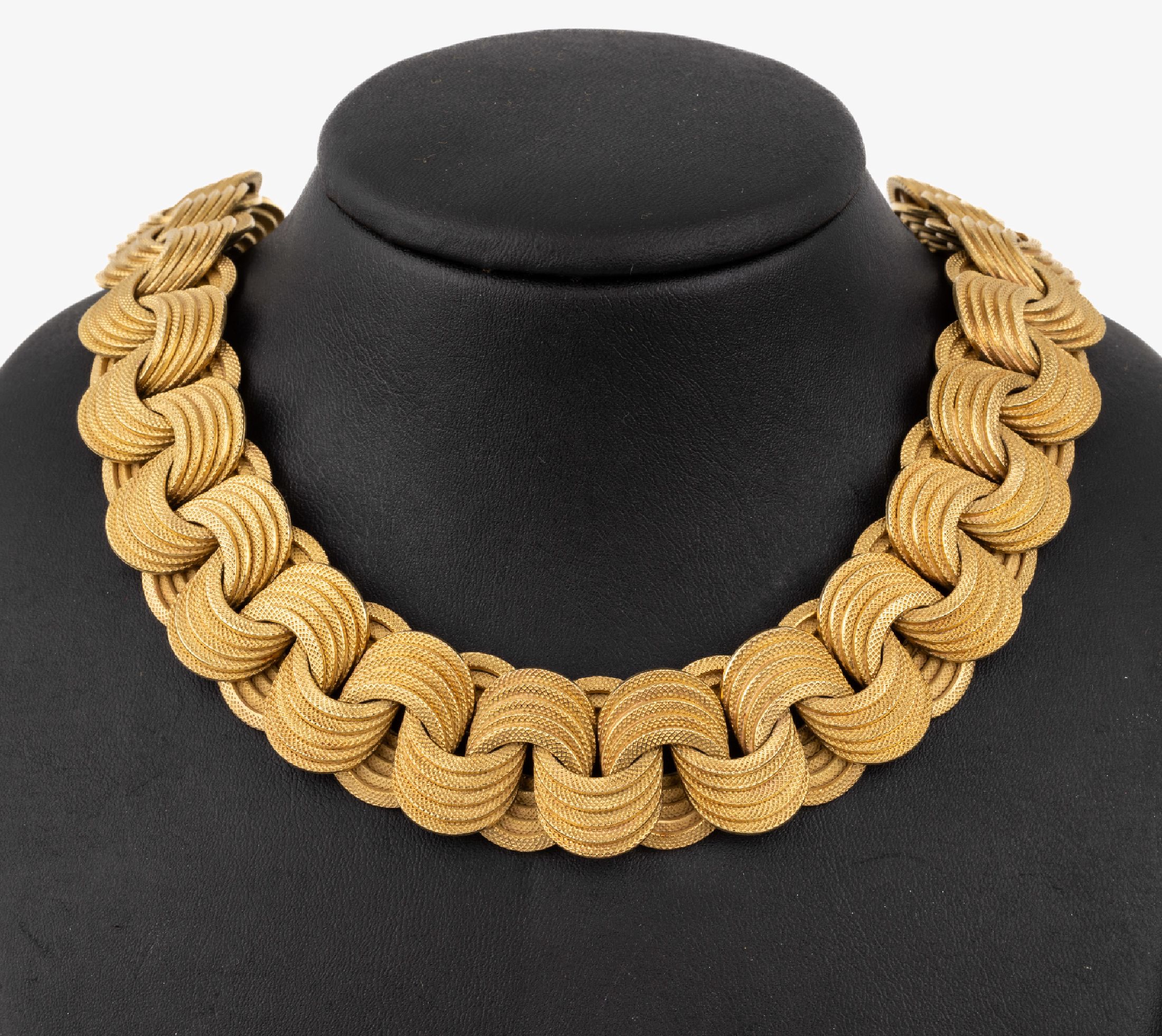 Ausgefallenes 18 kt Gold Collier, GG 750/000, ital. Atelierarbeit sign. Marchisio, aufwändige Flechtdesign mit grav., ineinander verschlungenen ...