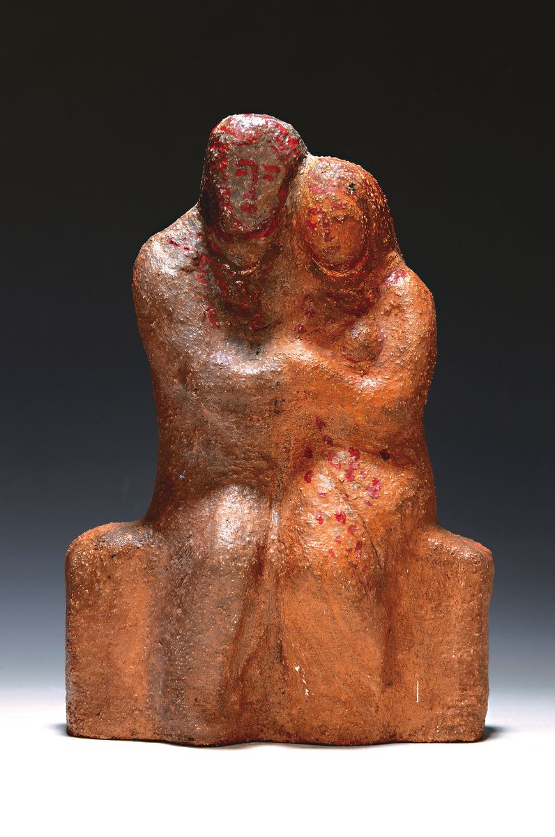 Georg Günther Zeuner, 1923 Dresden-2011 Speyer, Paar auf einer Bank, Keramik, mit roter Farbe, monogramm.,H. ca. 30 cm