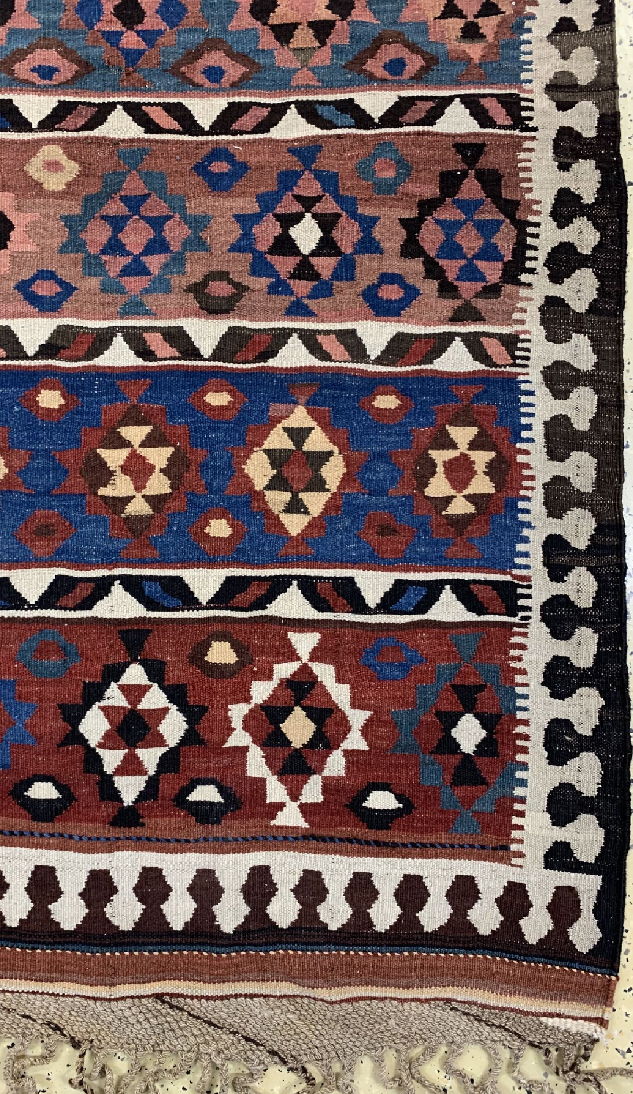 Detail a: Shahsawan Kelim, Persien, um 1930, Wolle auf Wolle, ca. 370 x 192 cm, EHZ: 2