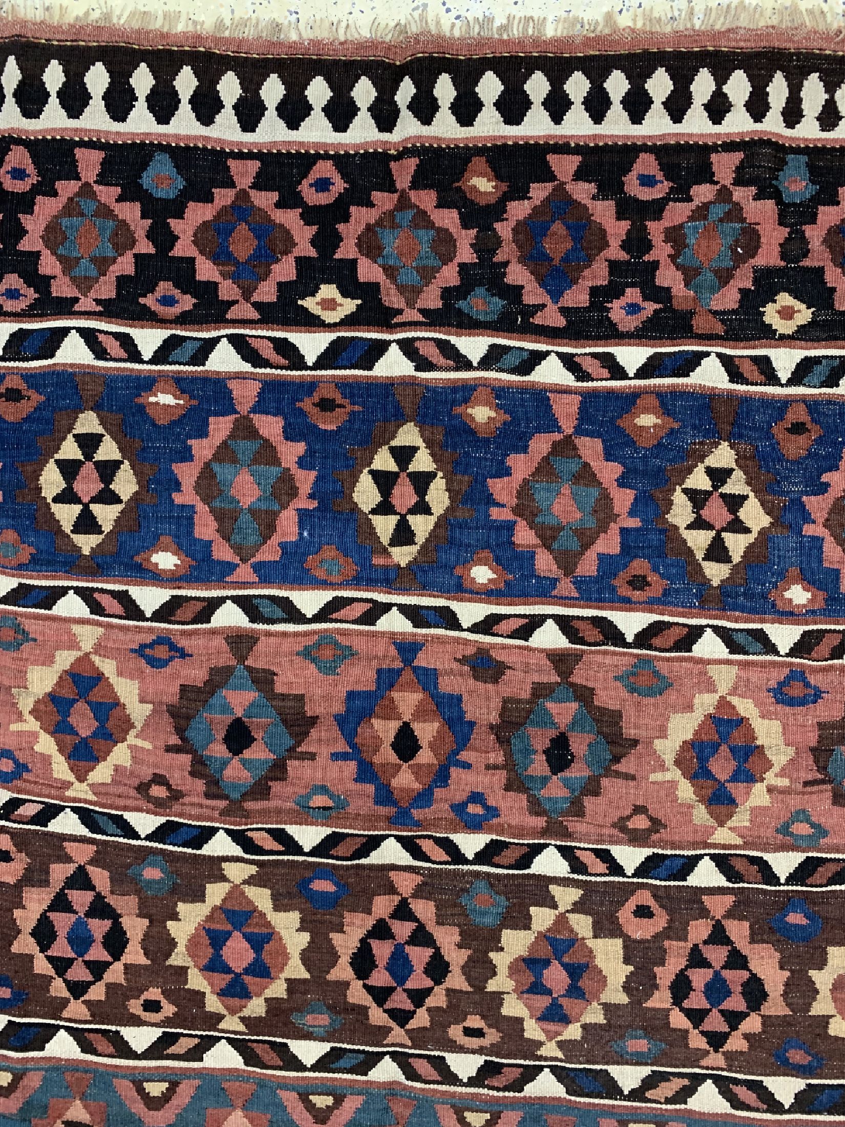 Detail c: Shahsawan Kelim, Persien, um 1930, Wolle auf Wolle, ca. 370 x 192 cm, EHZ: 2