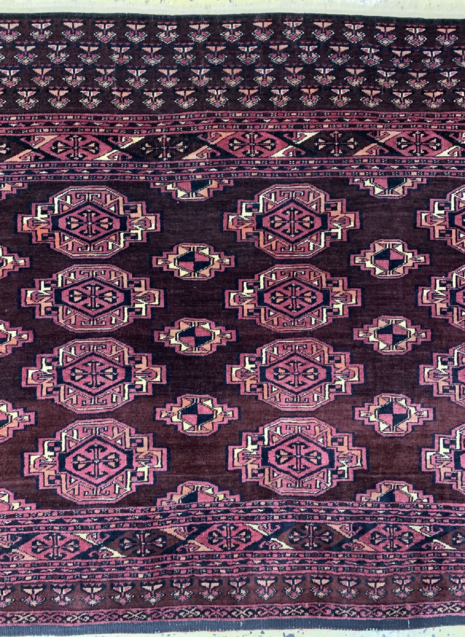 Detail b: Saryk Tschowal antik, Turkmenistan, um 1900, Wolle auf Wolle, ca. 175 x 95 cm, EHZ: 1-2