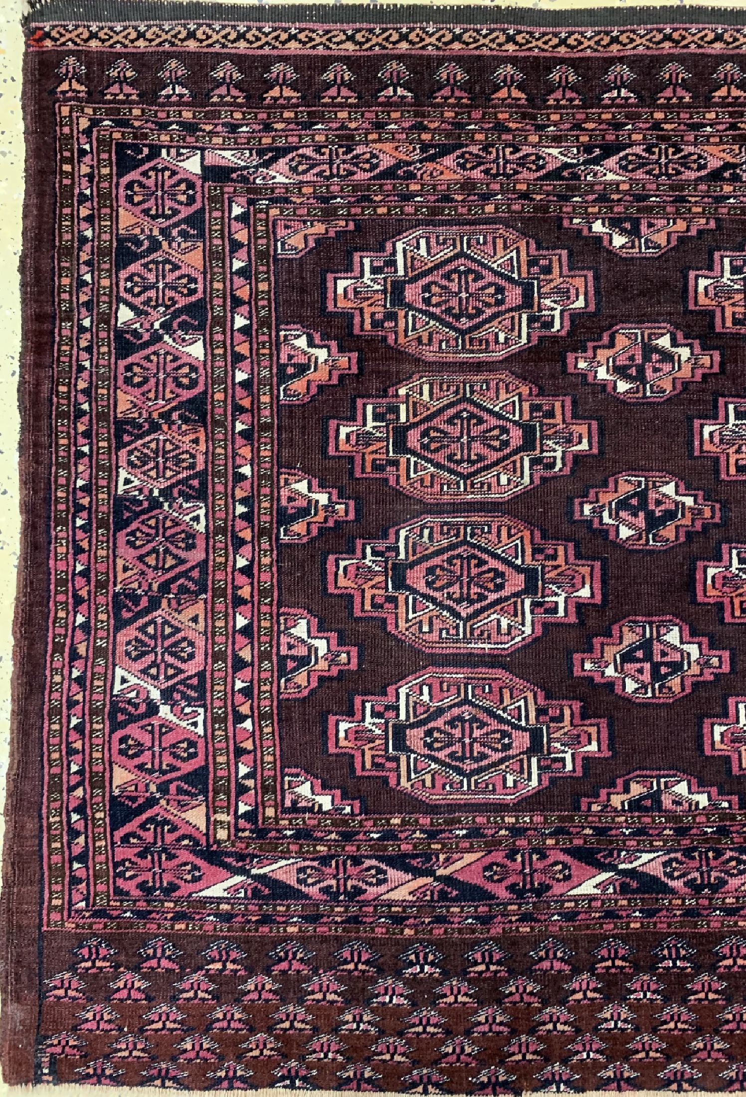 Detail c: Saryk Tschowal antik, Turkmenistan, 19.Jhd, Wolle auf Wolle mit Seiden-Highlights,ca. 163 x 90 cm, EHZ: 2-3