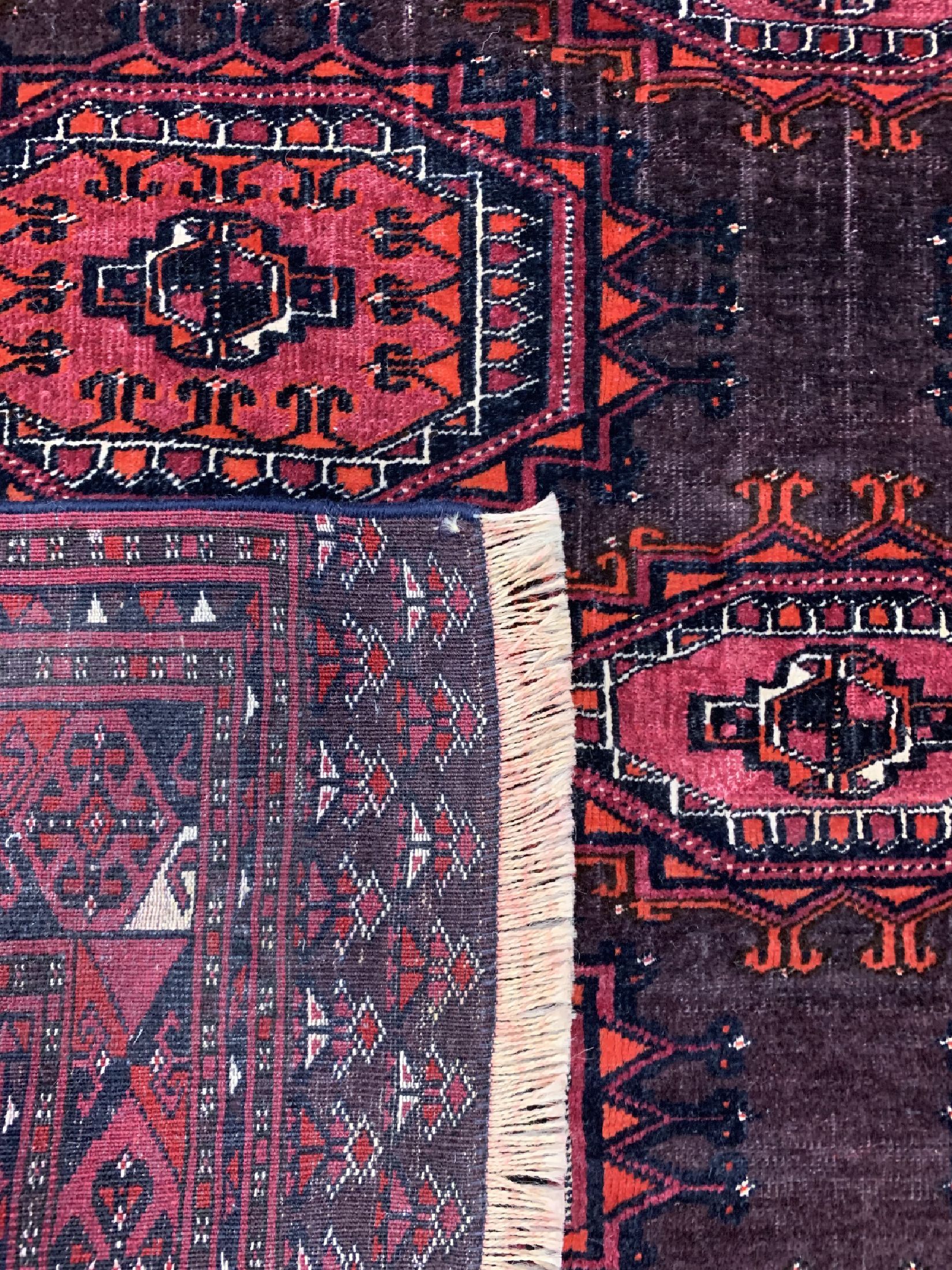 Detail e: Saryk Tschowal antik, Turkmenistan,um 1900,Wolle auf Wolle mit Seiden-Highlights, ca. 173x 95 cm, EHZ: 2-3