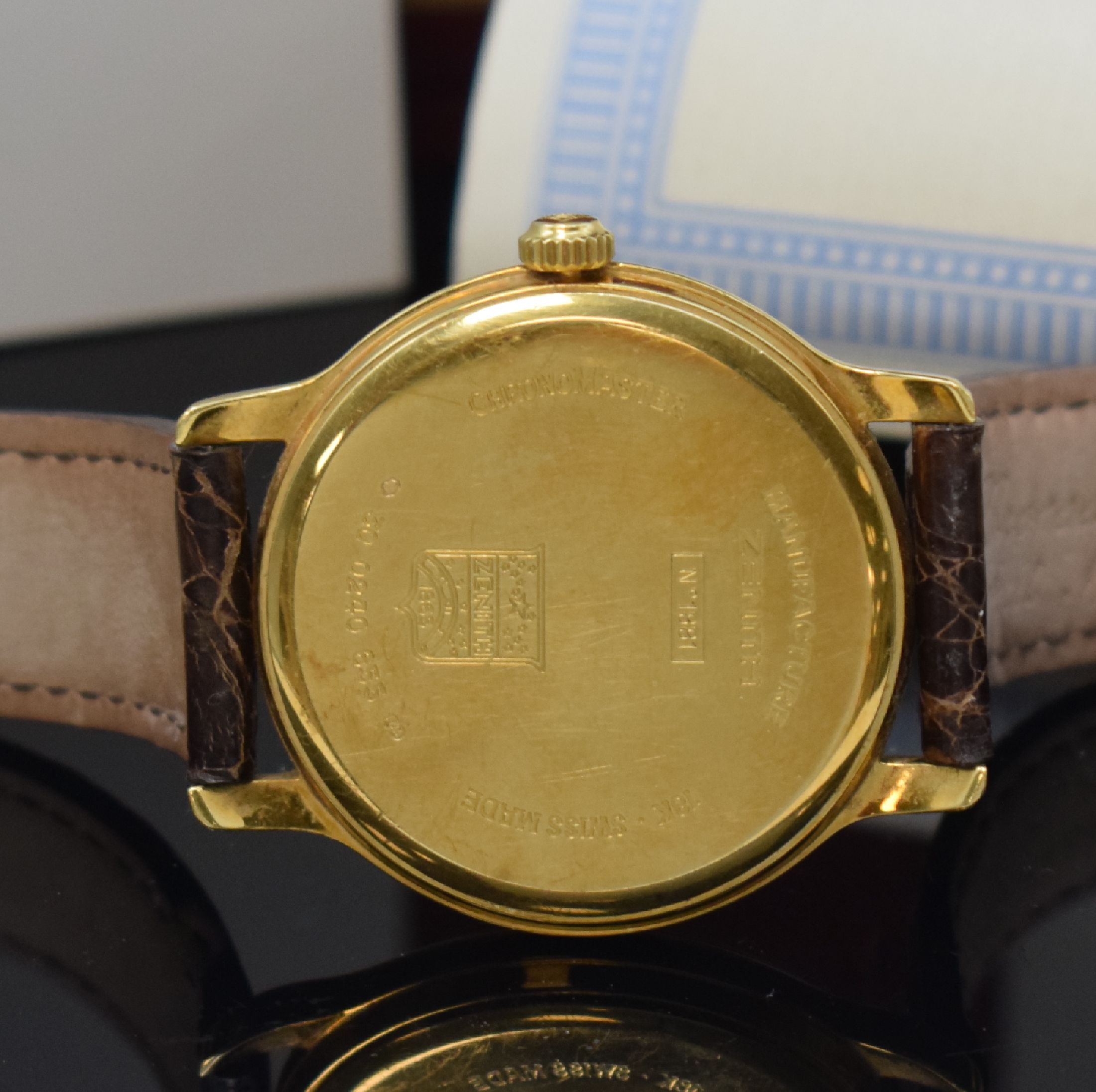 Detail d: ZENITH ELITE HW Chronometre Herrenarmbanduhr mit Gangreserveanzeige in GG 750/000 Referenz 30 0240 655, Schweiz um 1998, Handaufzug, Boden aufgedr., ...