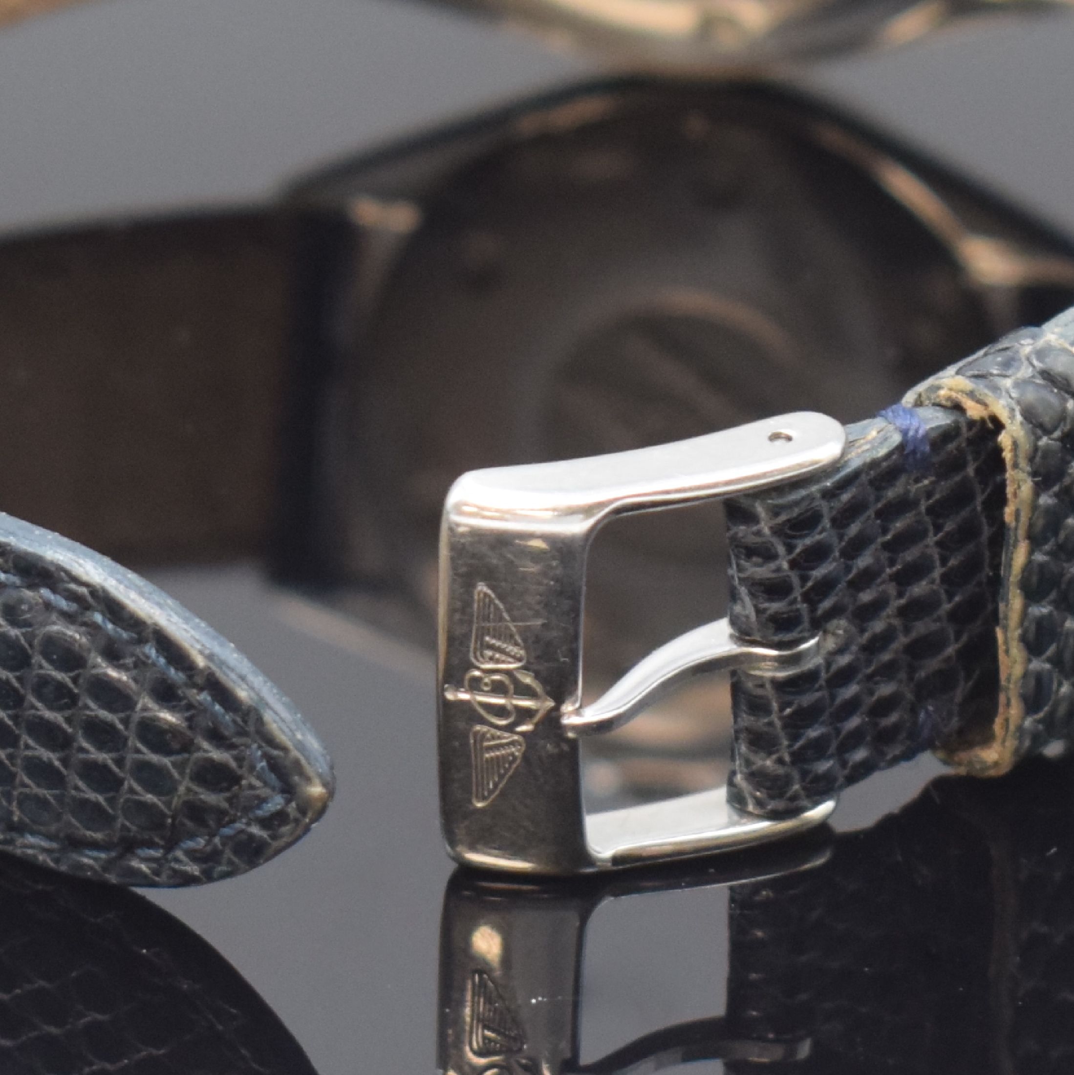 Detail b: BREITLING Armbanduhr Referenz D57045, Schweiz 1990er Jahre, Edelstahl/Gold kombiniert inkl. Lederband m. orig. Dornschl., Boden und Krone verschr., ...