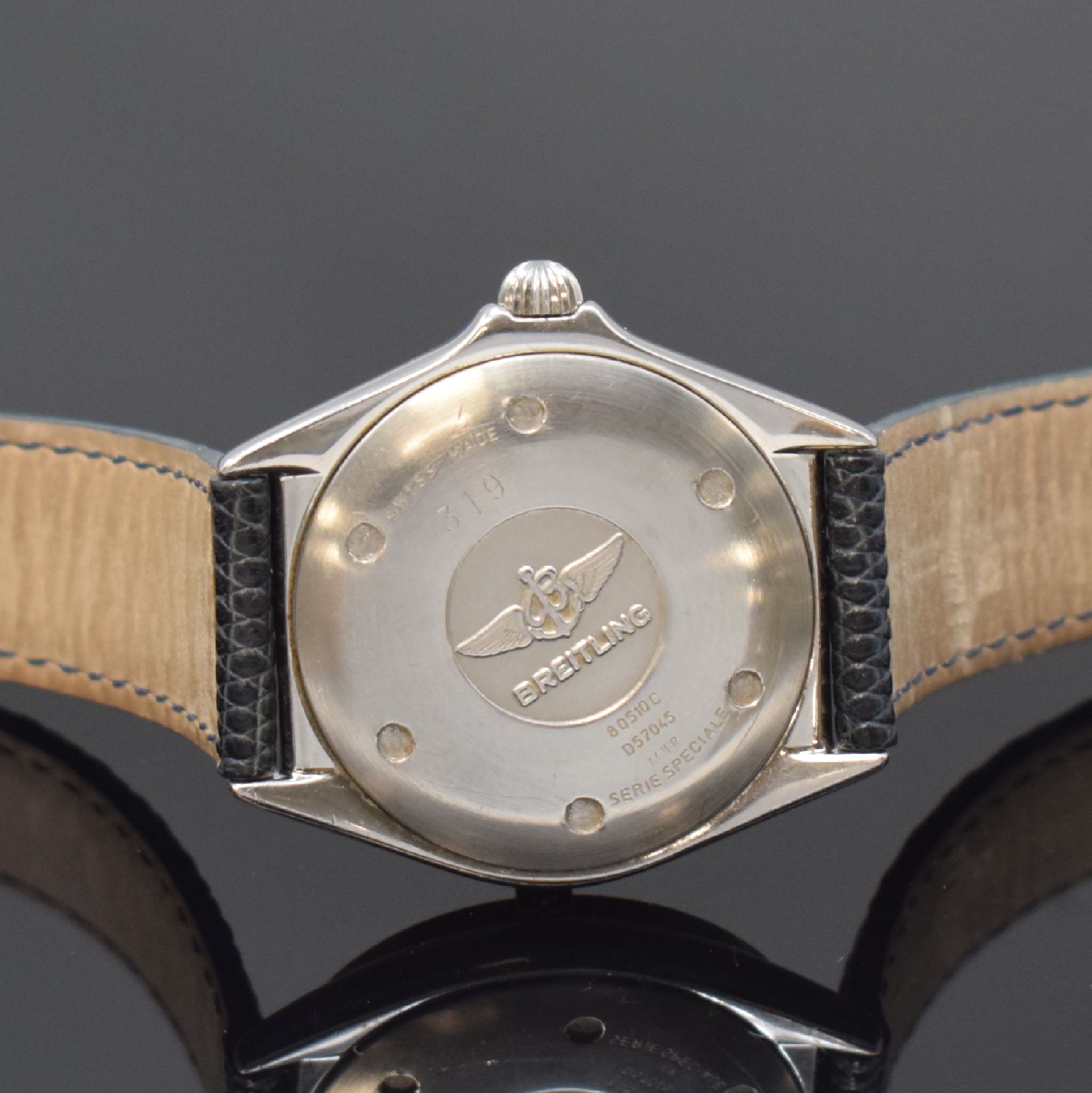 Detail d: BREITLING Armbanduhr Referenz D57045, Schweiz 1990er Jahre, Edelstahl/Gold kombiniert inkl. Lederband m. orig. Dornschl., Boden und Krone verschr., ...