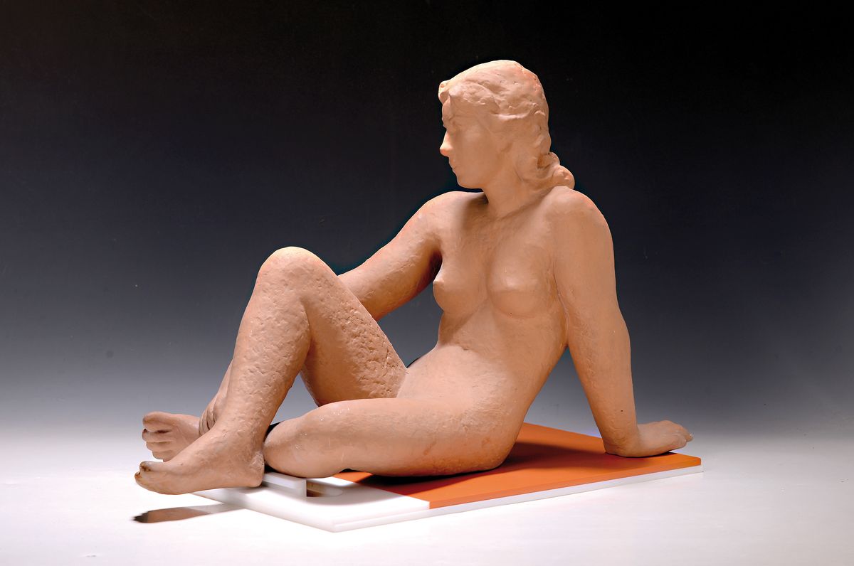Detail k: Skulptur "sitzender Akt", Karlsruher Majolika, Dorothea Danskin, Schievelbein (1906-1963), 1938-63, Modell Nr. 4985, Terrakotta, Altersp., ...